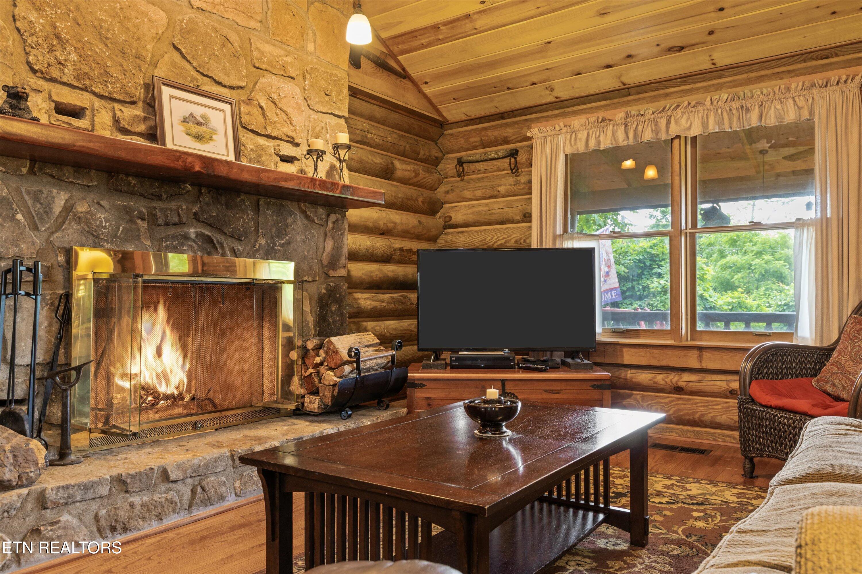 3114 Hatcher Top Road Sevierville TN 37862