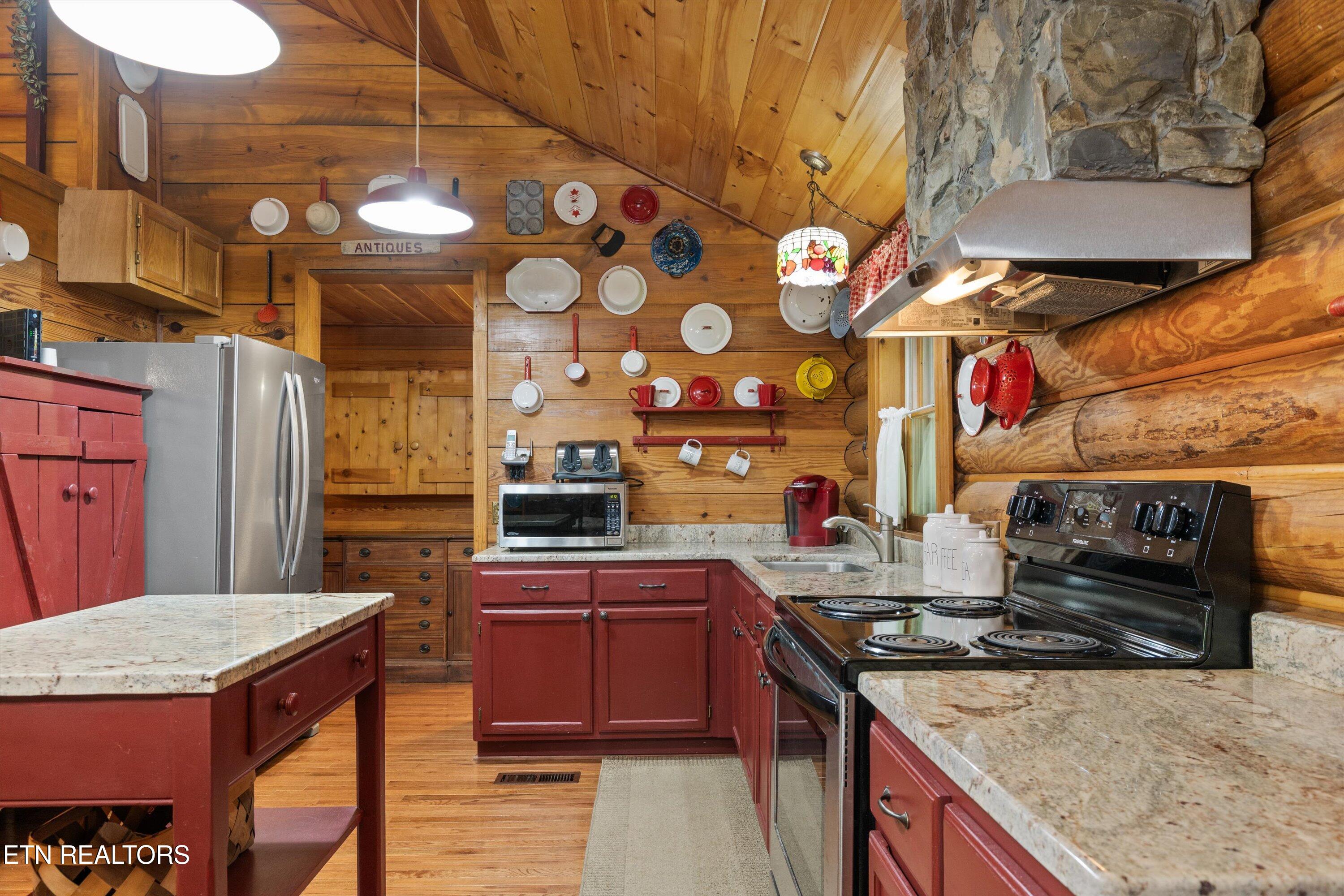 3114 Hatcher Top Road Sevierville TN 37862