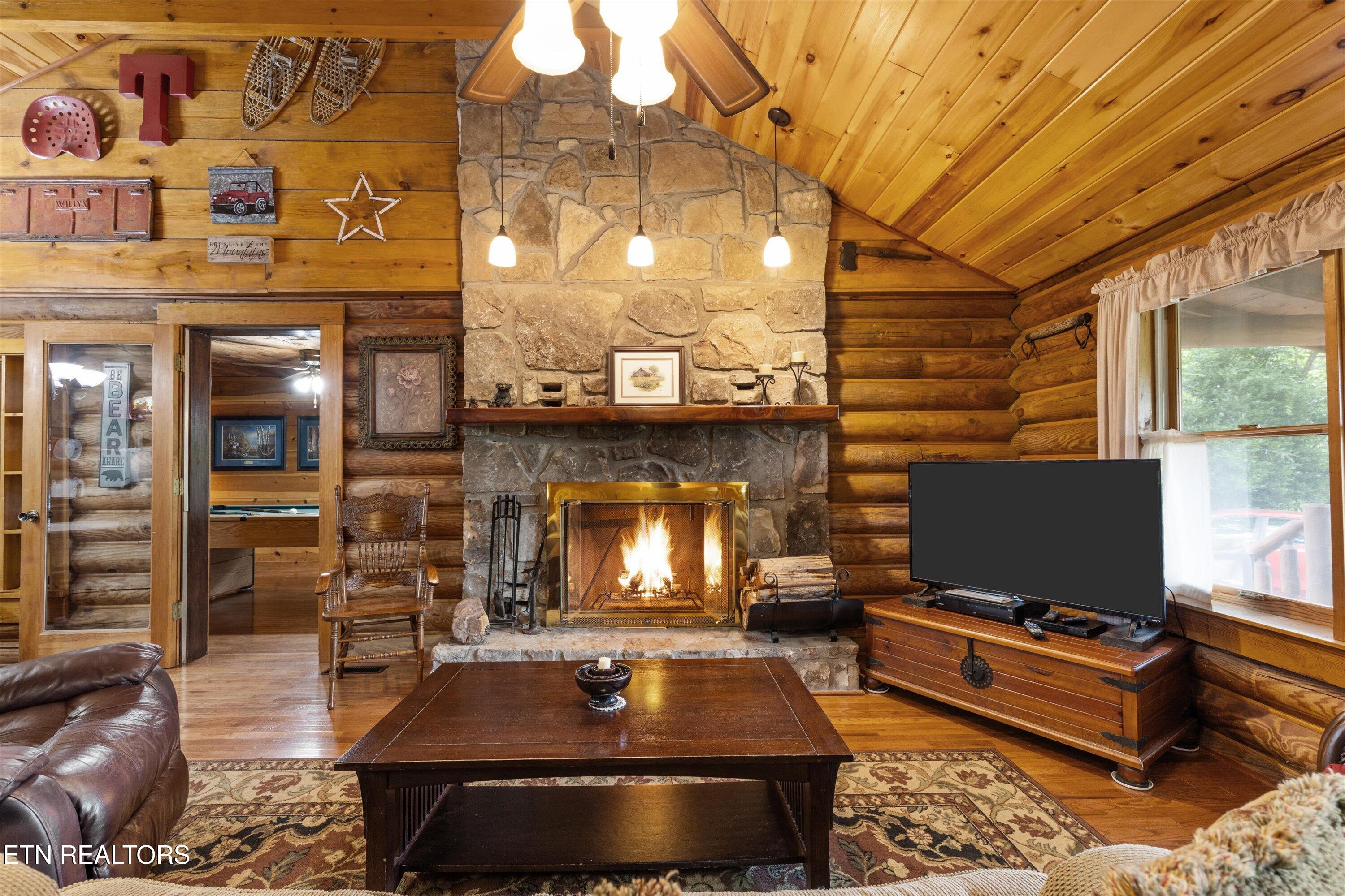 3114 Hatcher Top Road Sevierville TN 37862