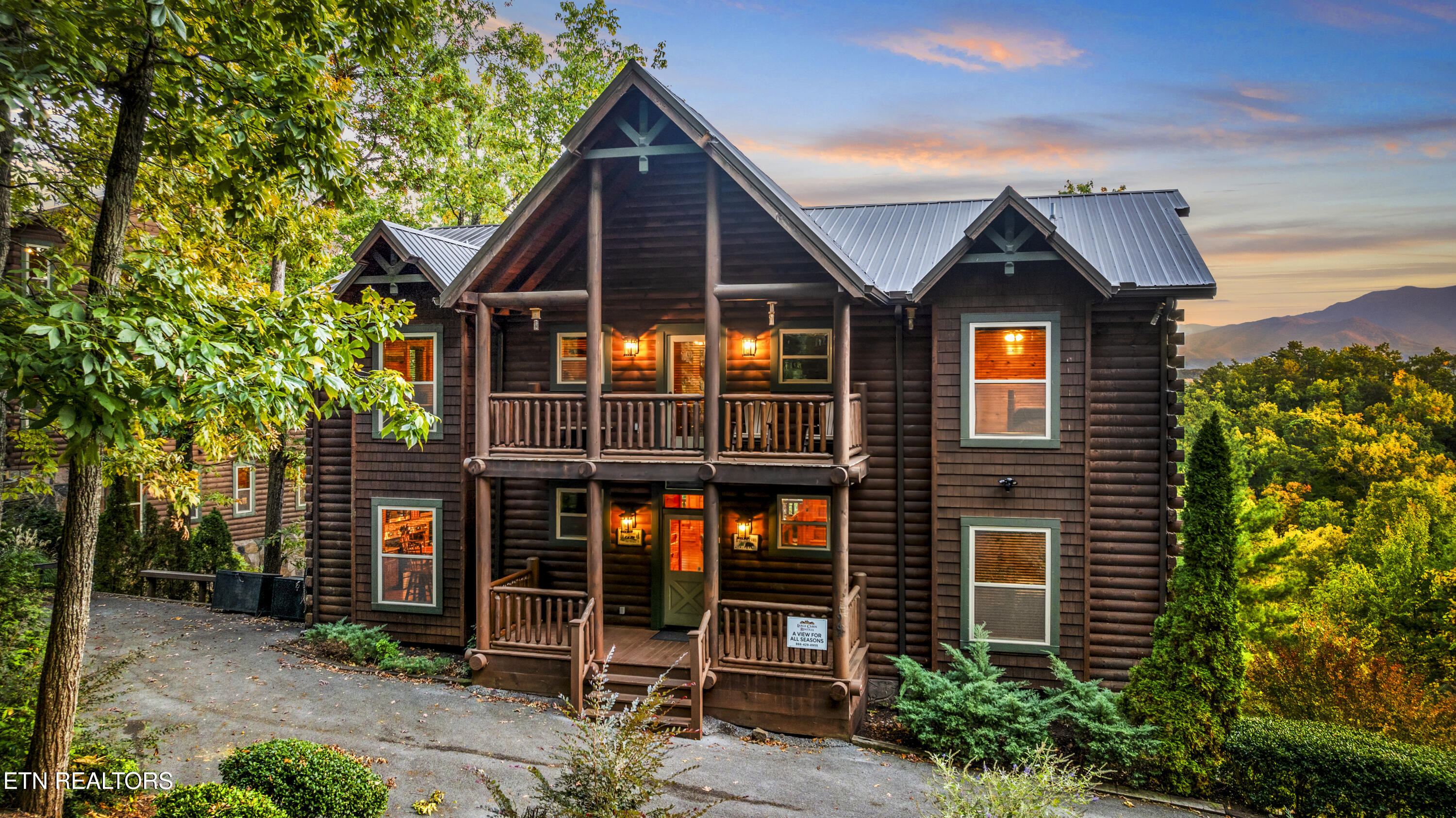 Sevierville TN, 1964 Blackthorn Trail