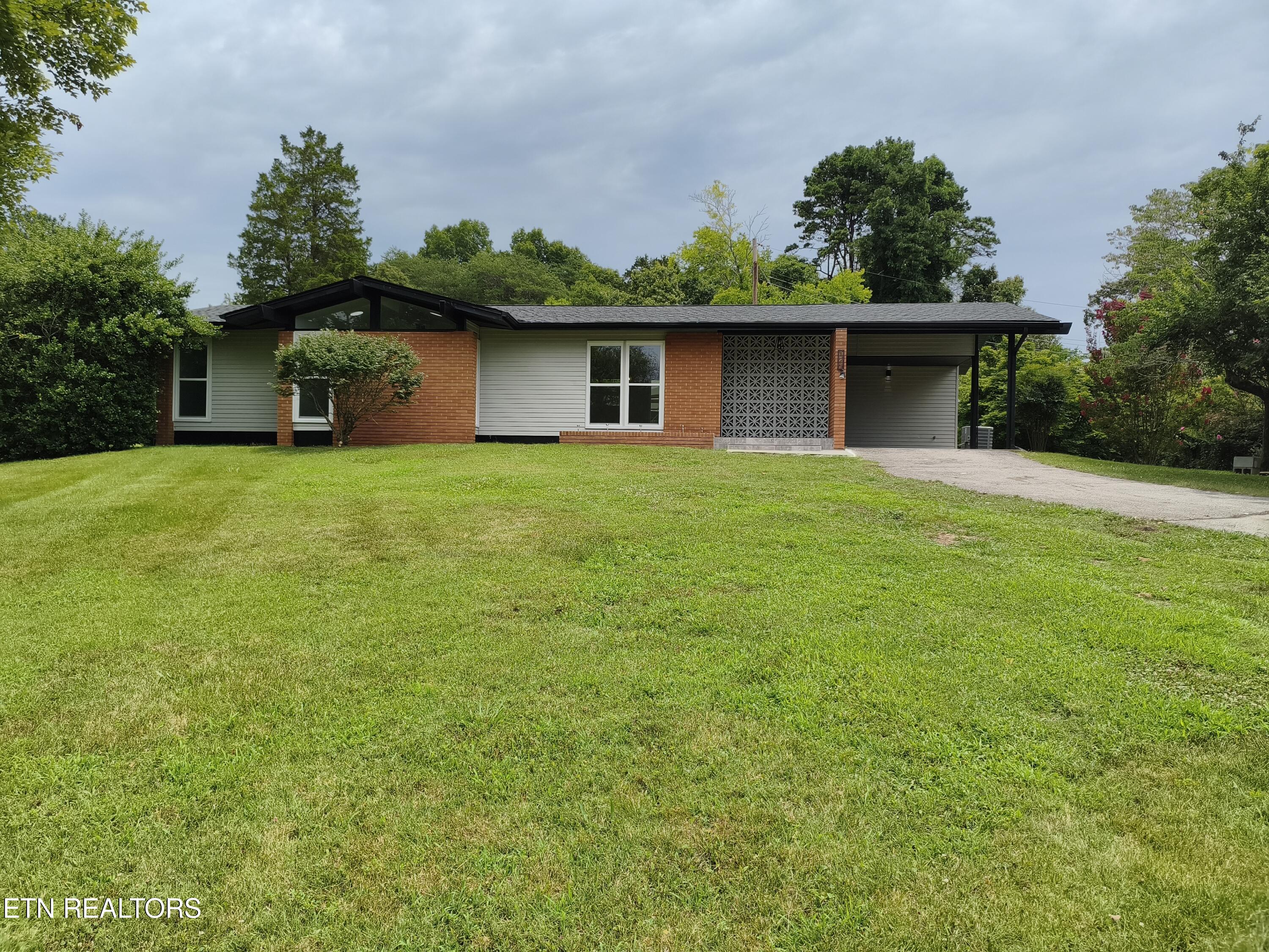 125 Liscom Drive Maryville TN 37804