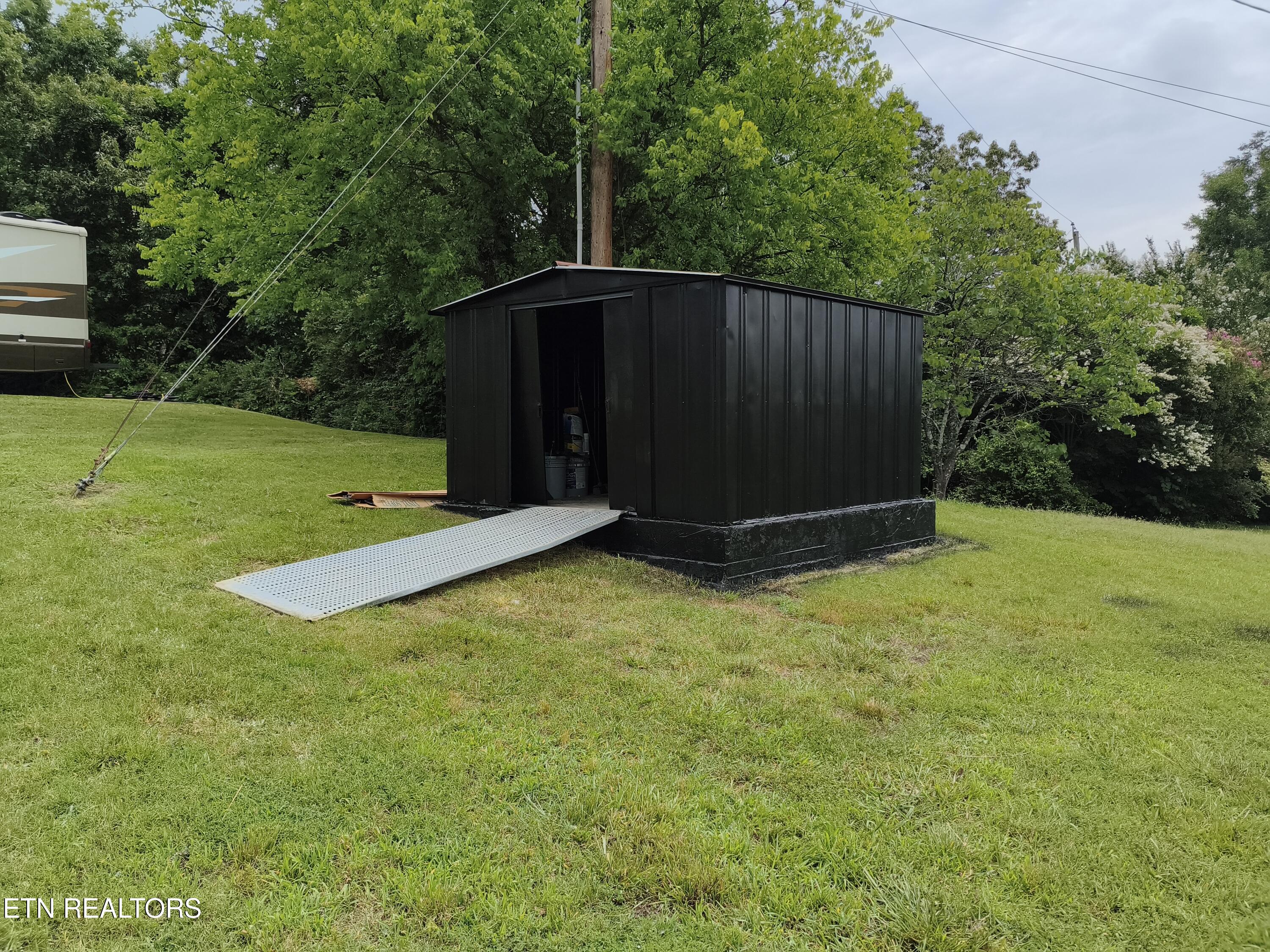 125 Liscom Drive Maryville TN 37804