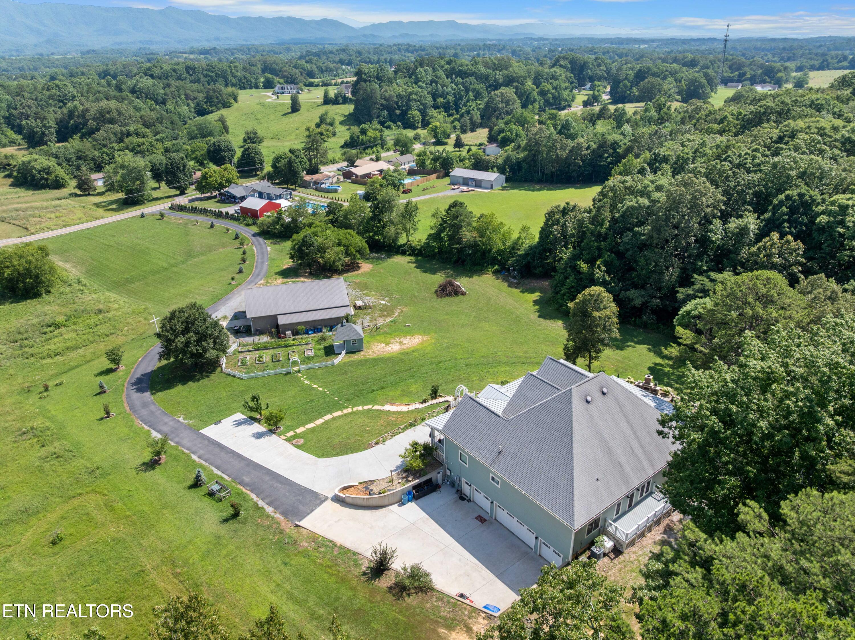 5925 Sevierville Road Seymour TN 37865