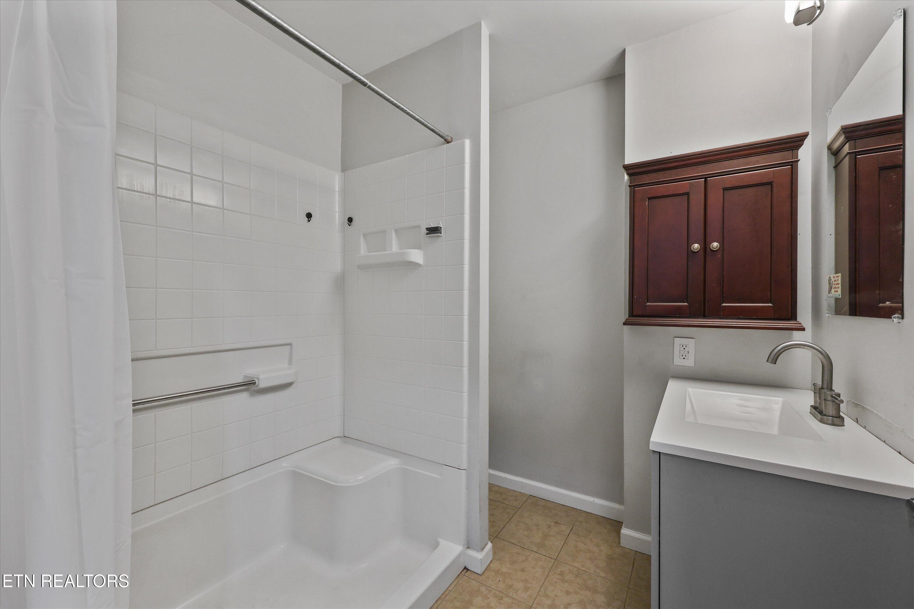 3046 Johnston Road Louisville TN 37777