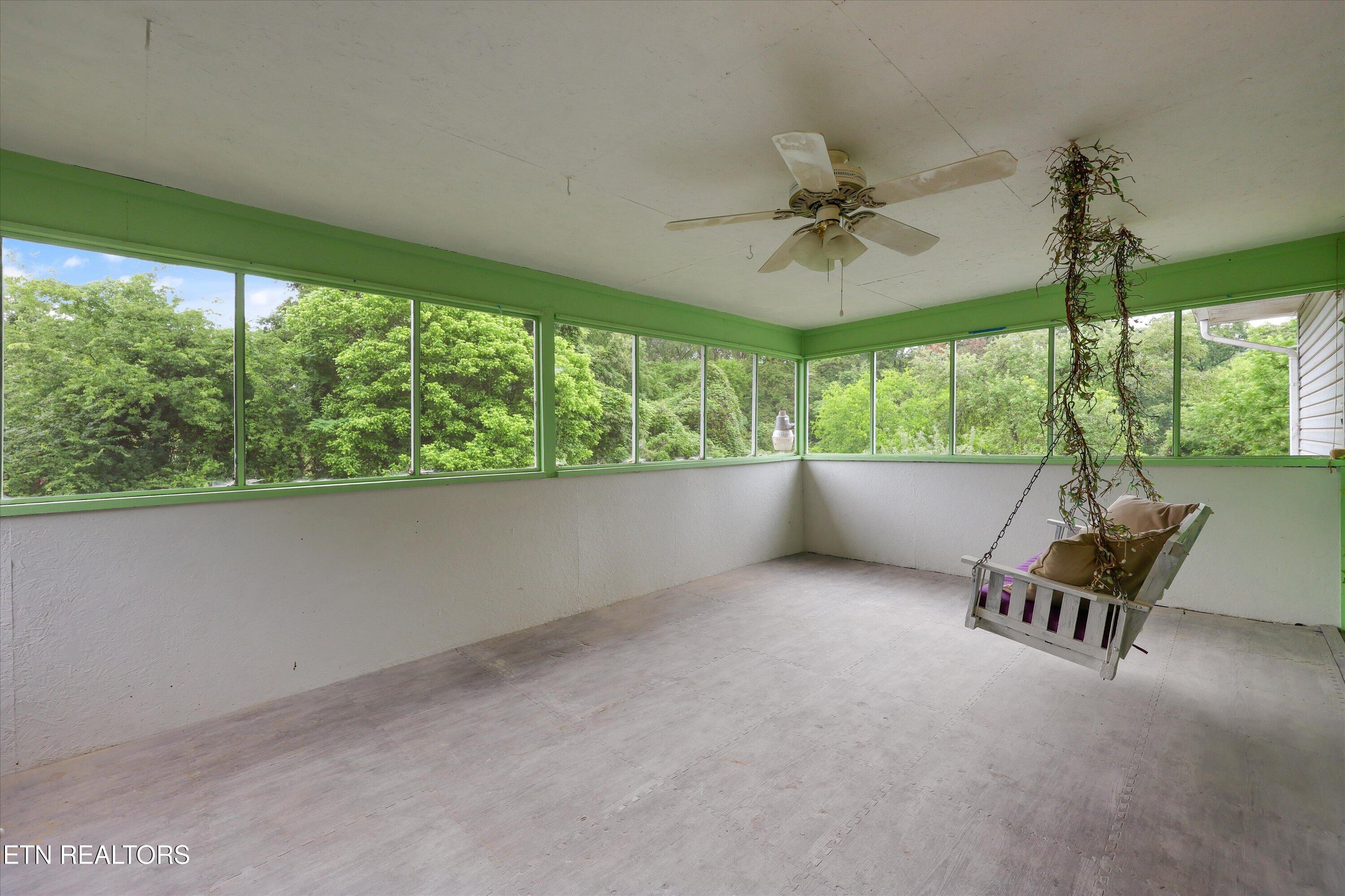 3046 Johnston Road Louisville TN 37777