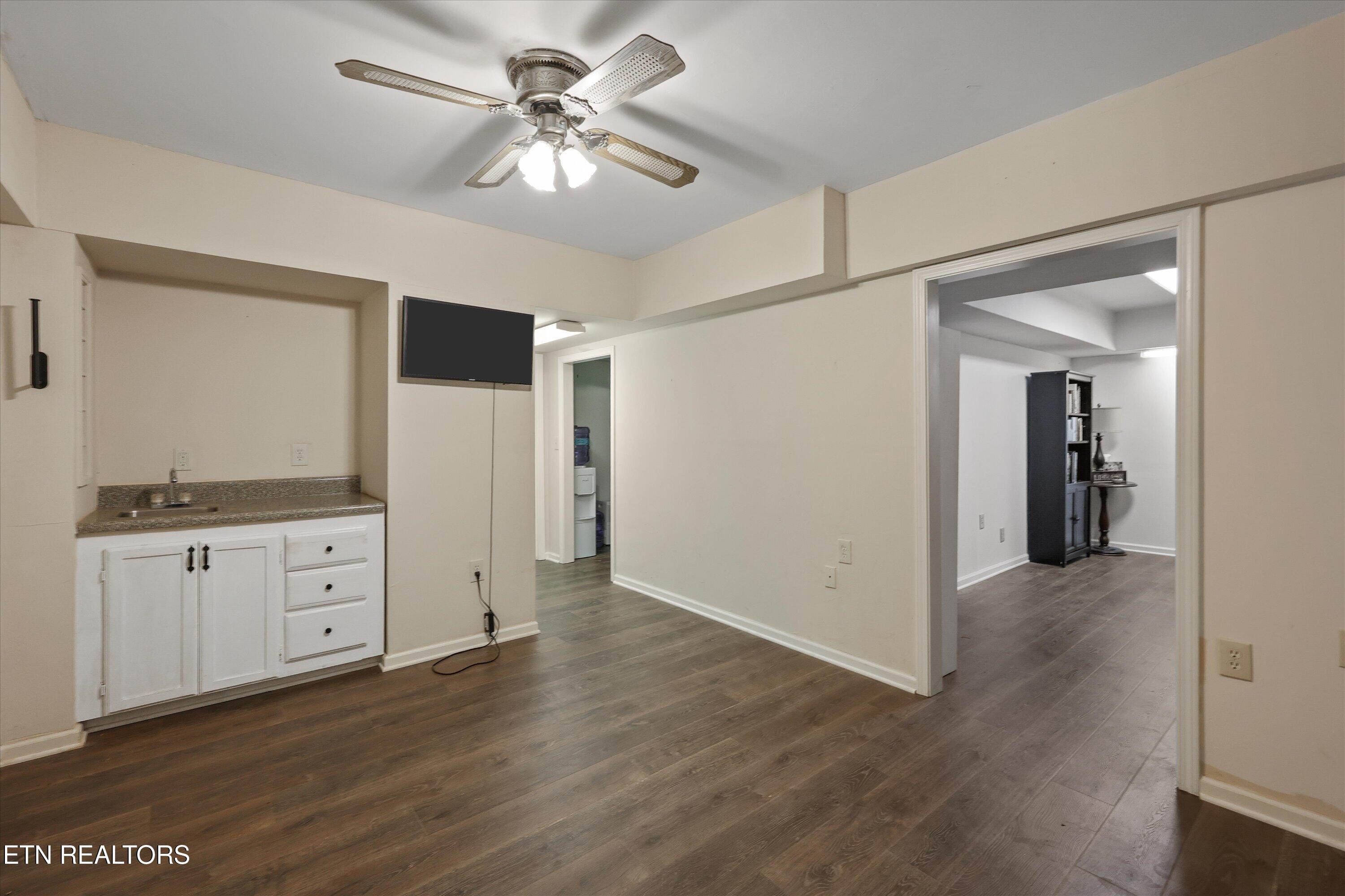 3046 Johnston Road Louisville TN 37777