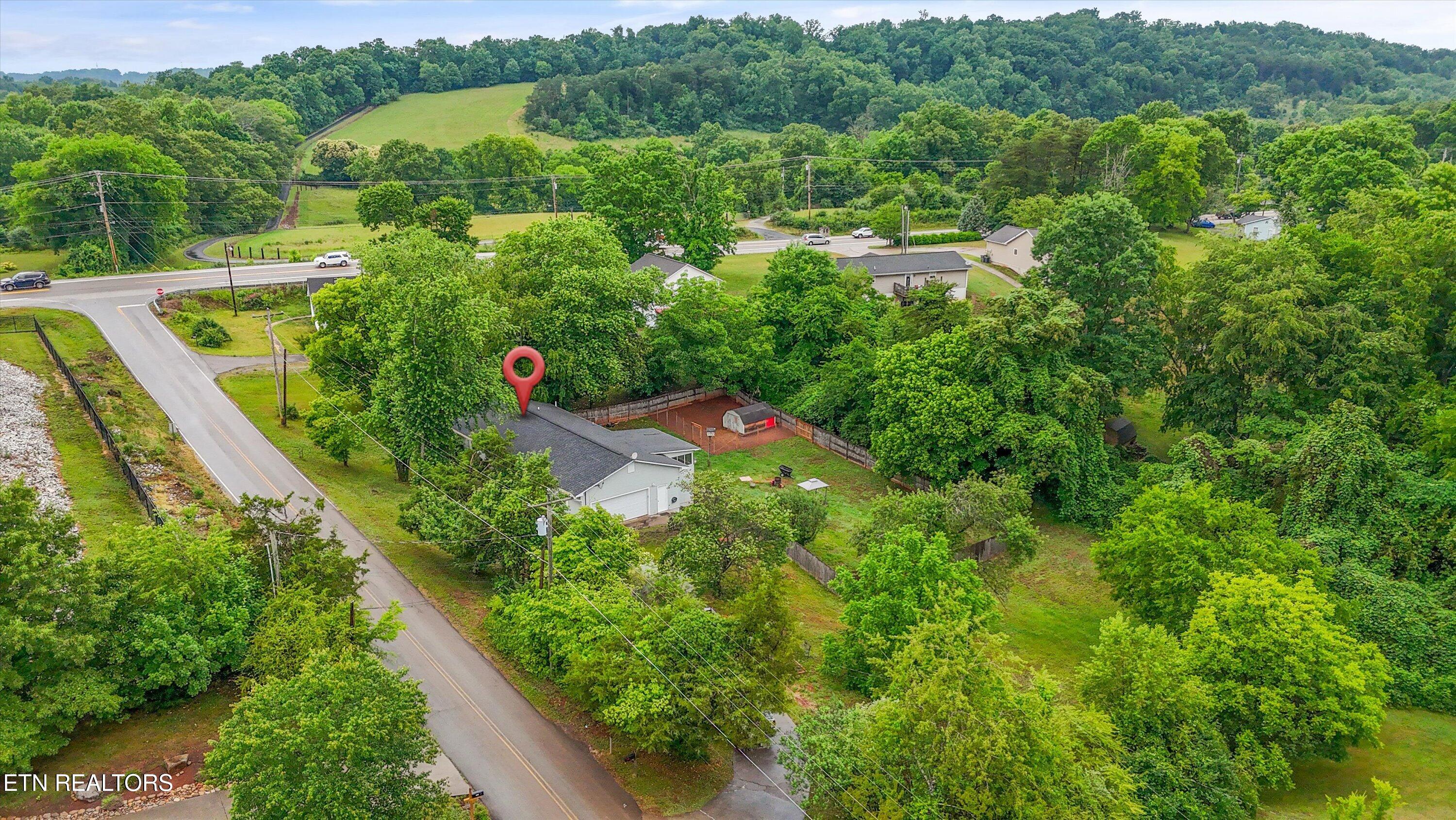 3046 Johnston Road Louisville TN 37777