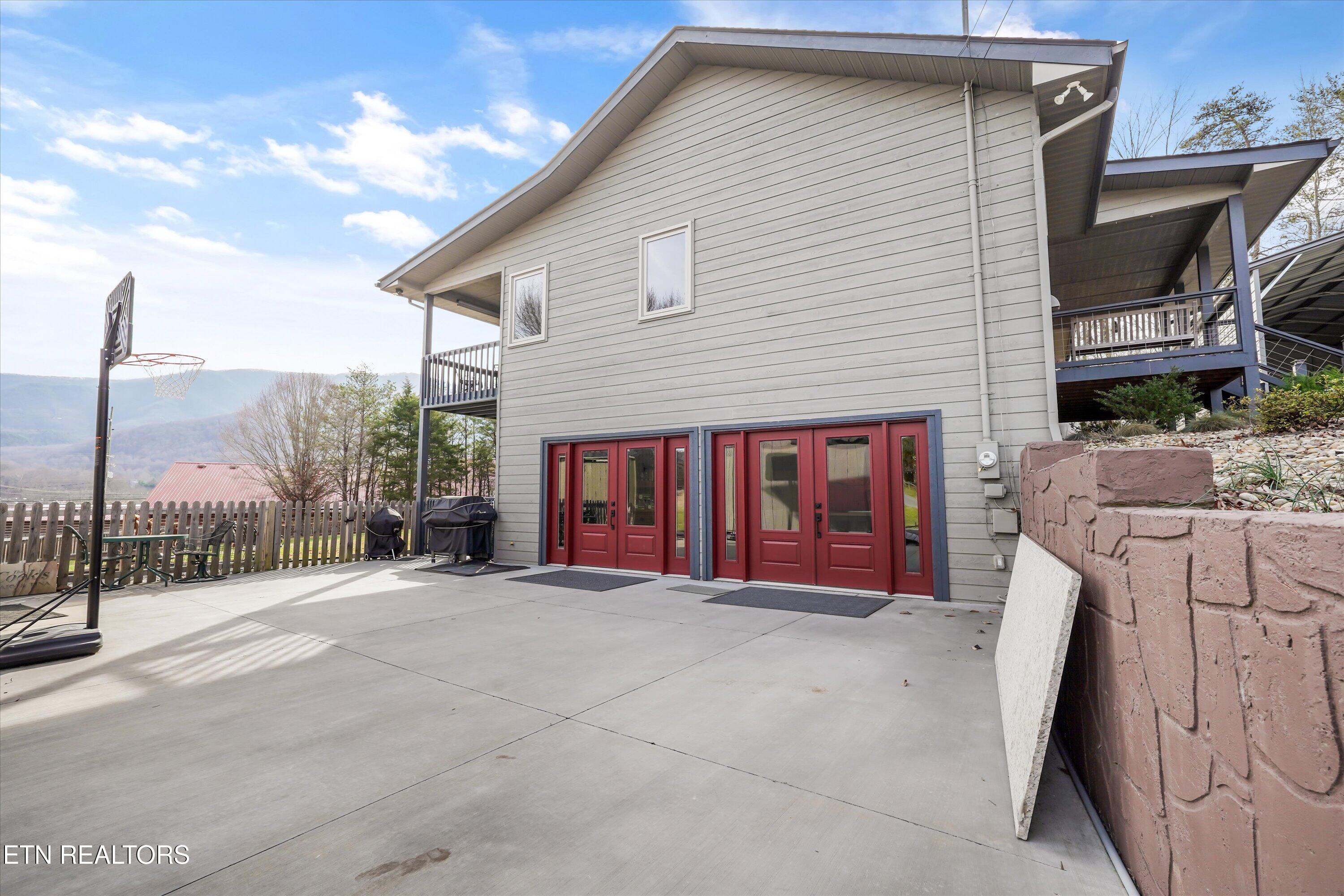3225 Laurelwood Avenue Sevierville TN 37862