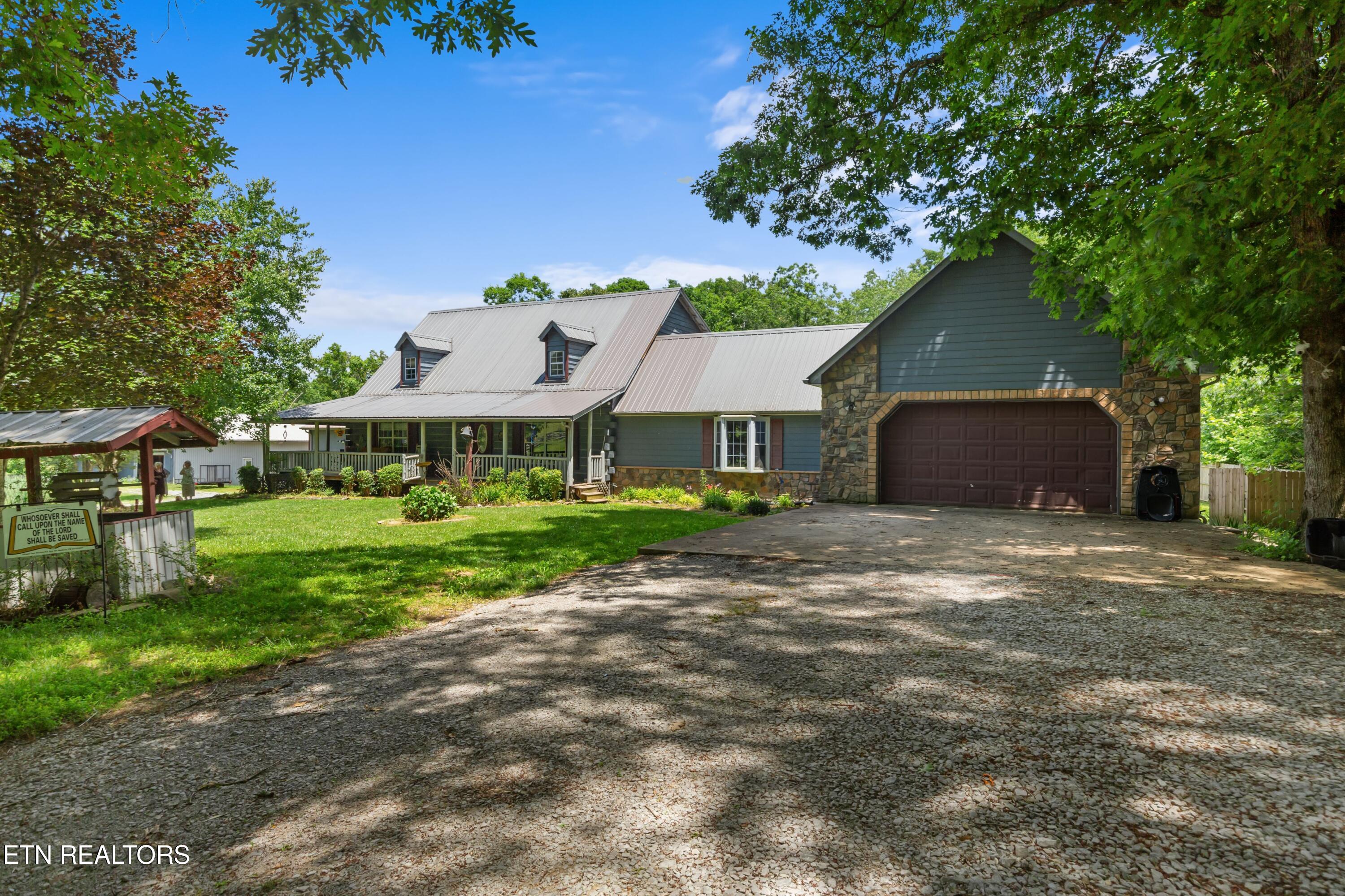 1036 Dye Road Clarkrange TN 38553
