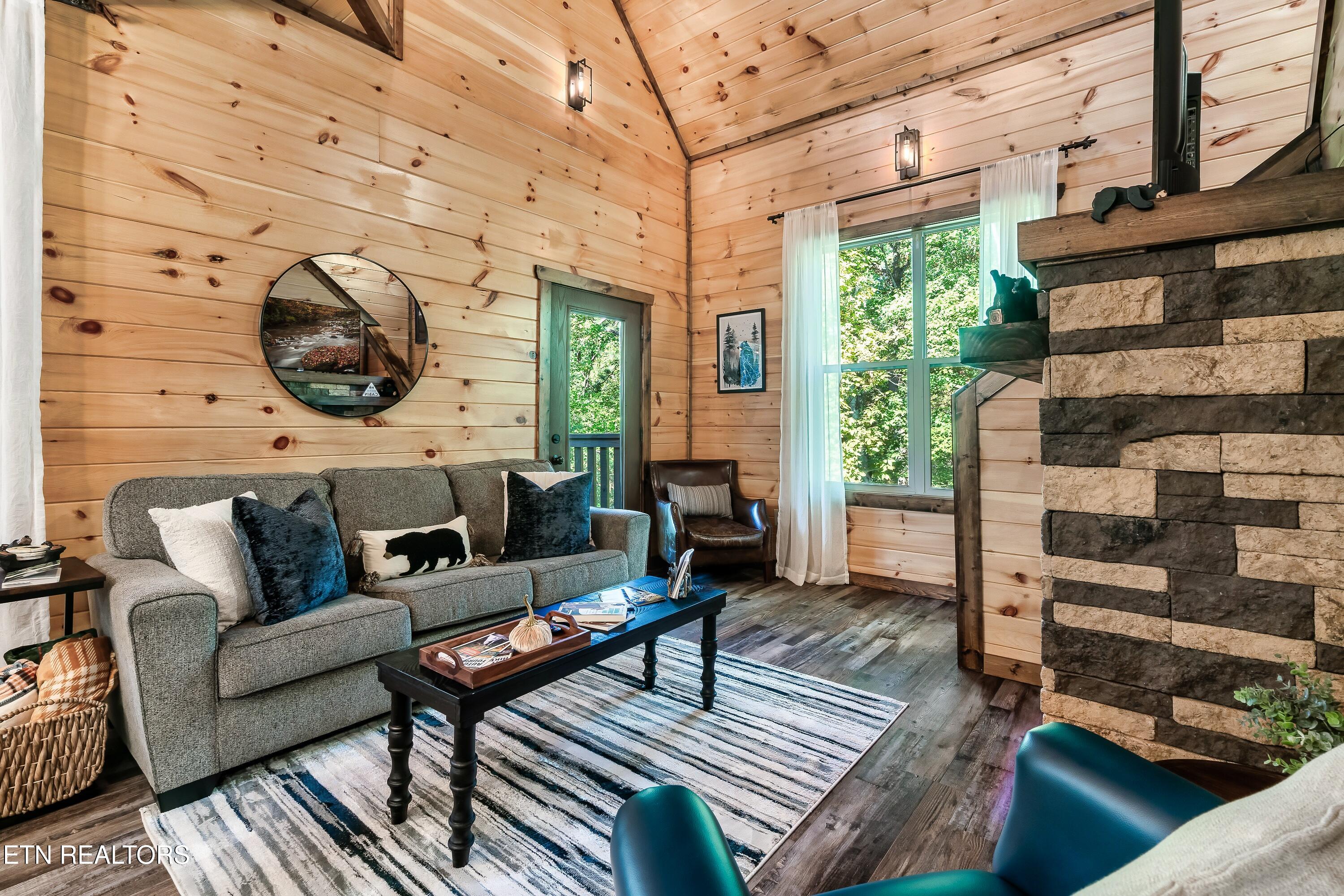 1518 Gregory Way Sevierville TN 37876
