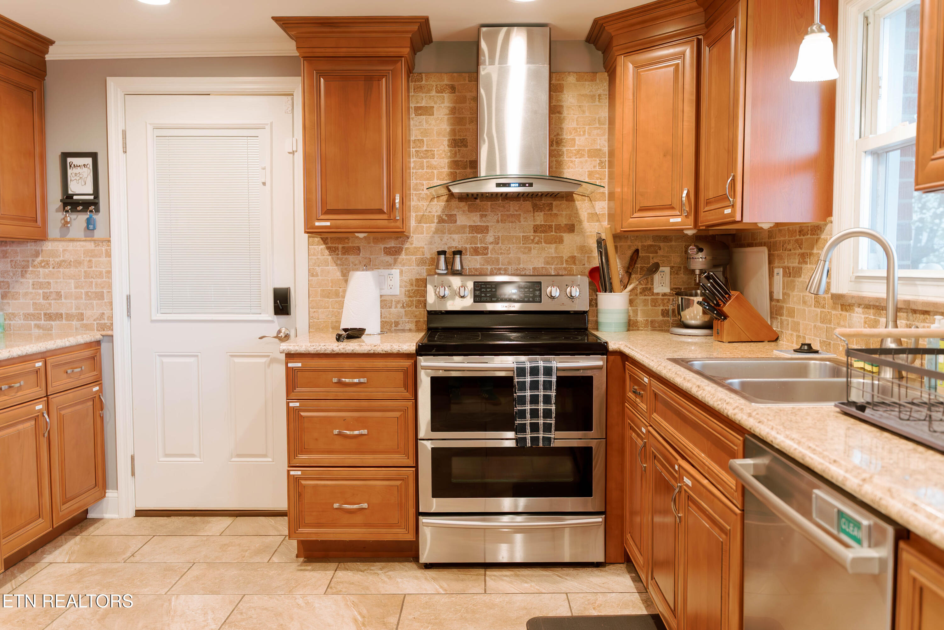 3733 Timber Circle Knoxville TN 37920