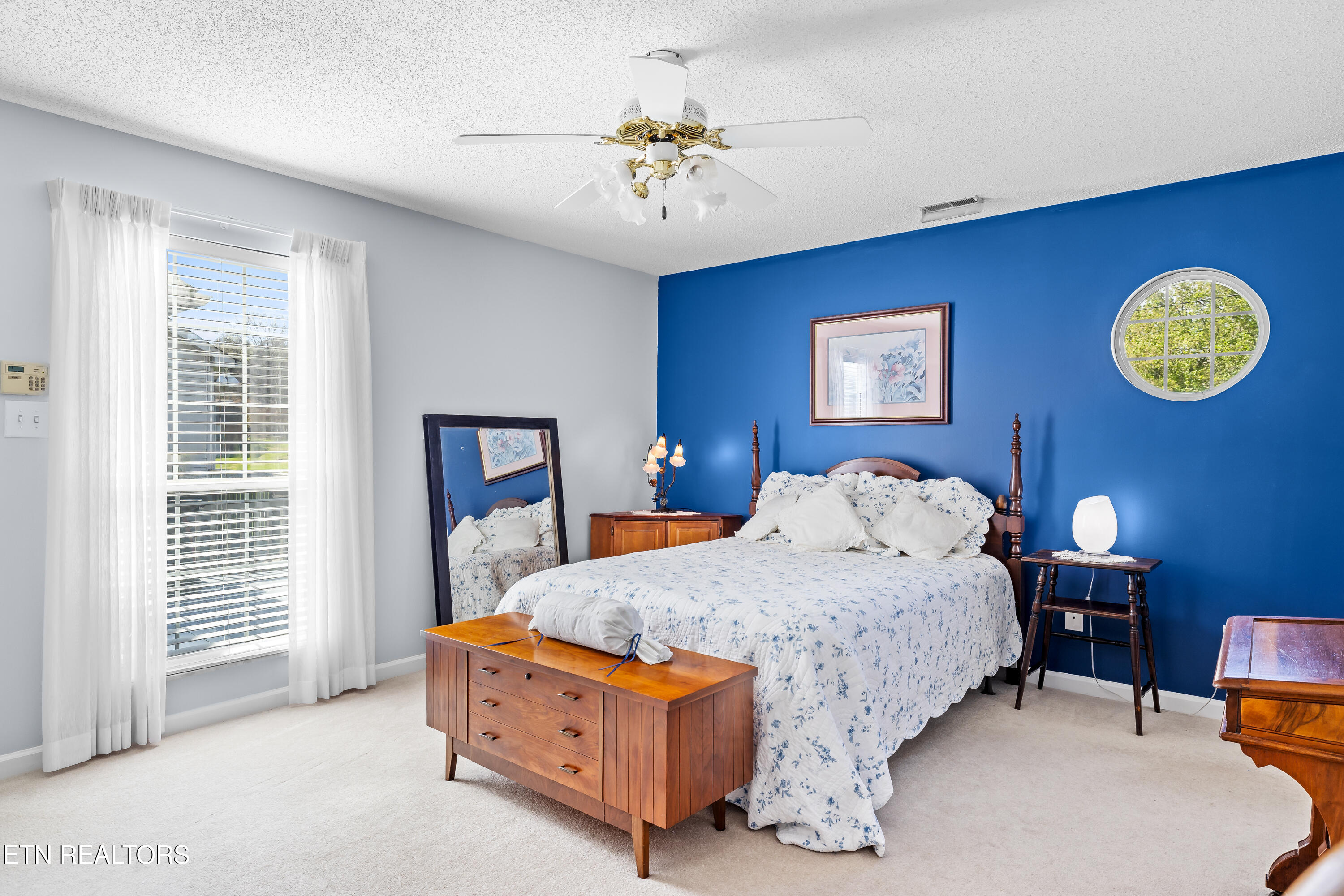 325 Pinewood Drive Loudon TN 37774