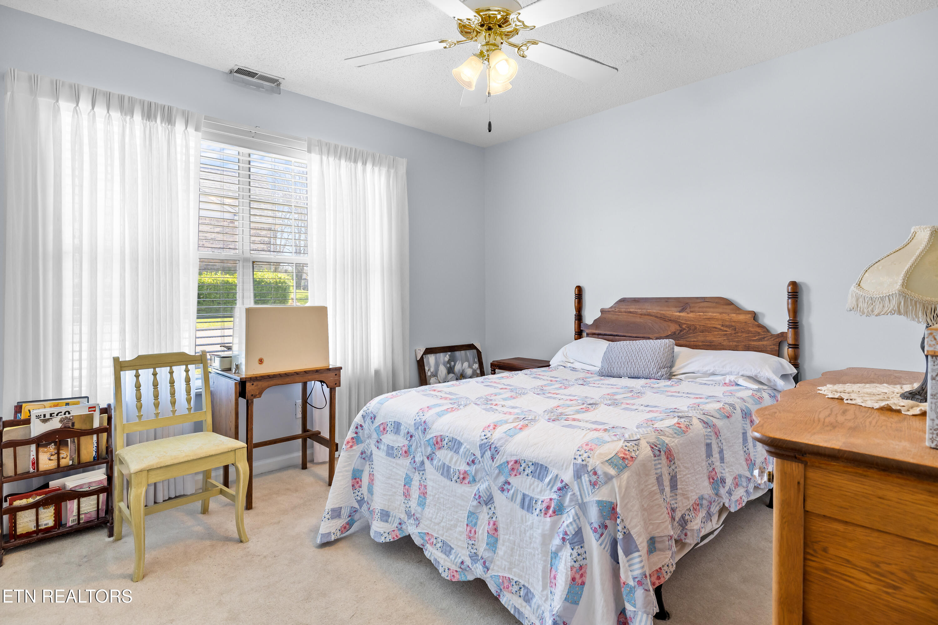 325 Pinewood Drive Loudon TN 37774
