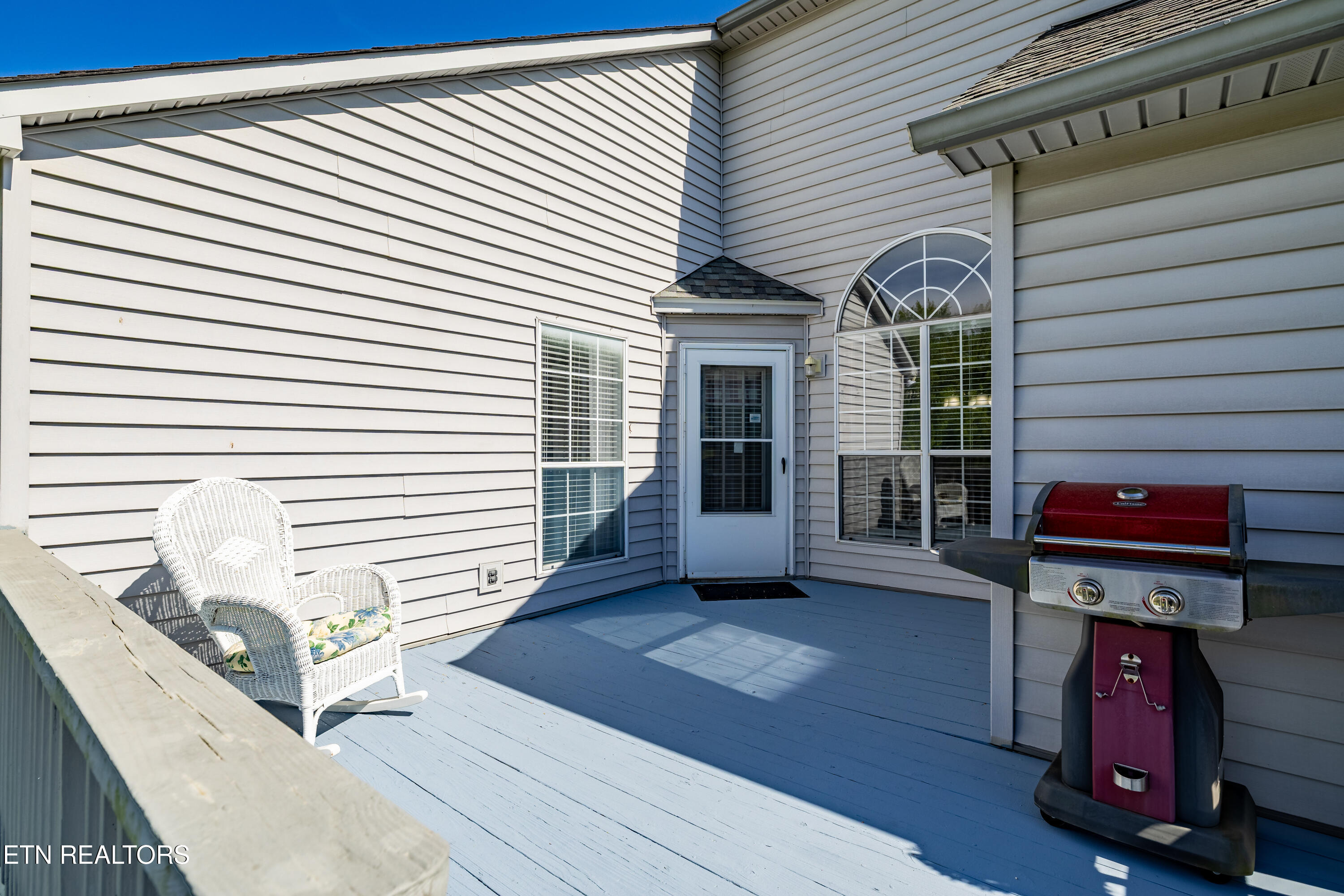 325 Pinewood Drive Loudon TN 37774