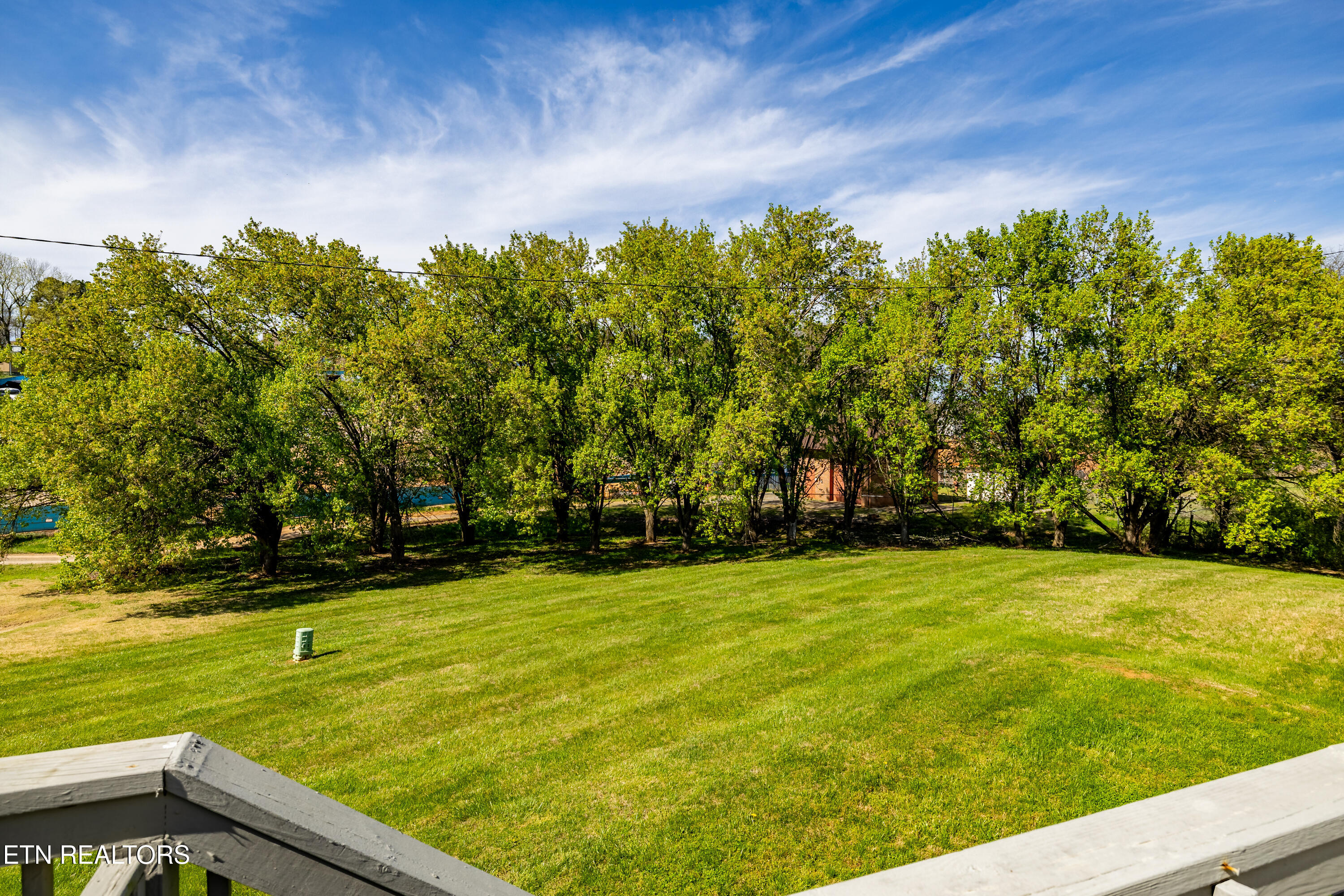 325 Pinewood Drive Loudon TN 37774