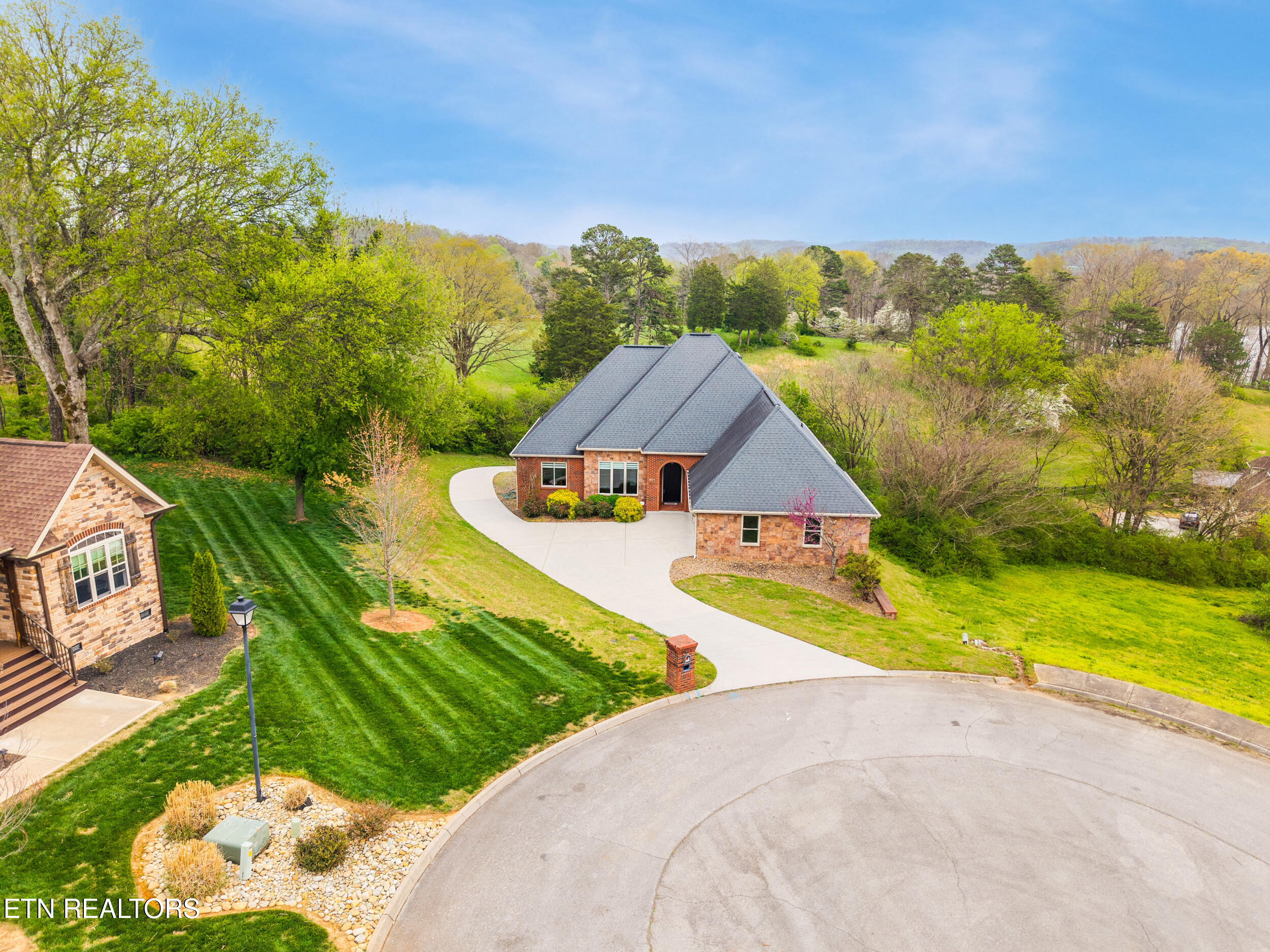 3835 Admirality Lane Knoxville TN 37920