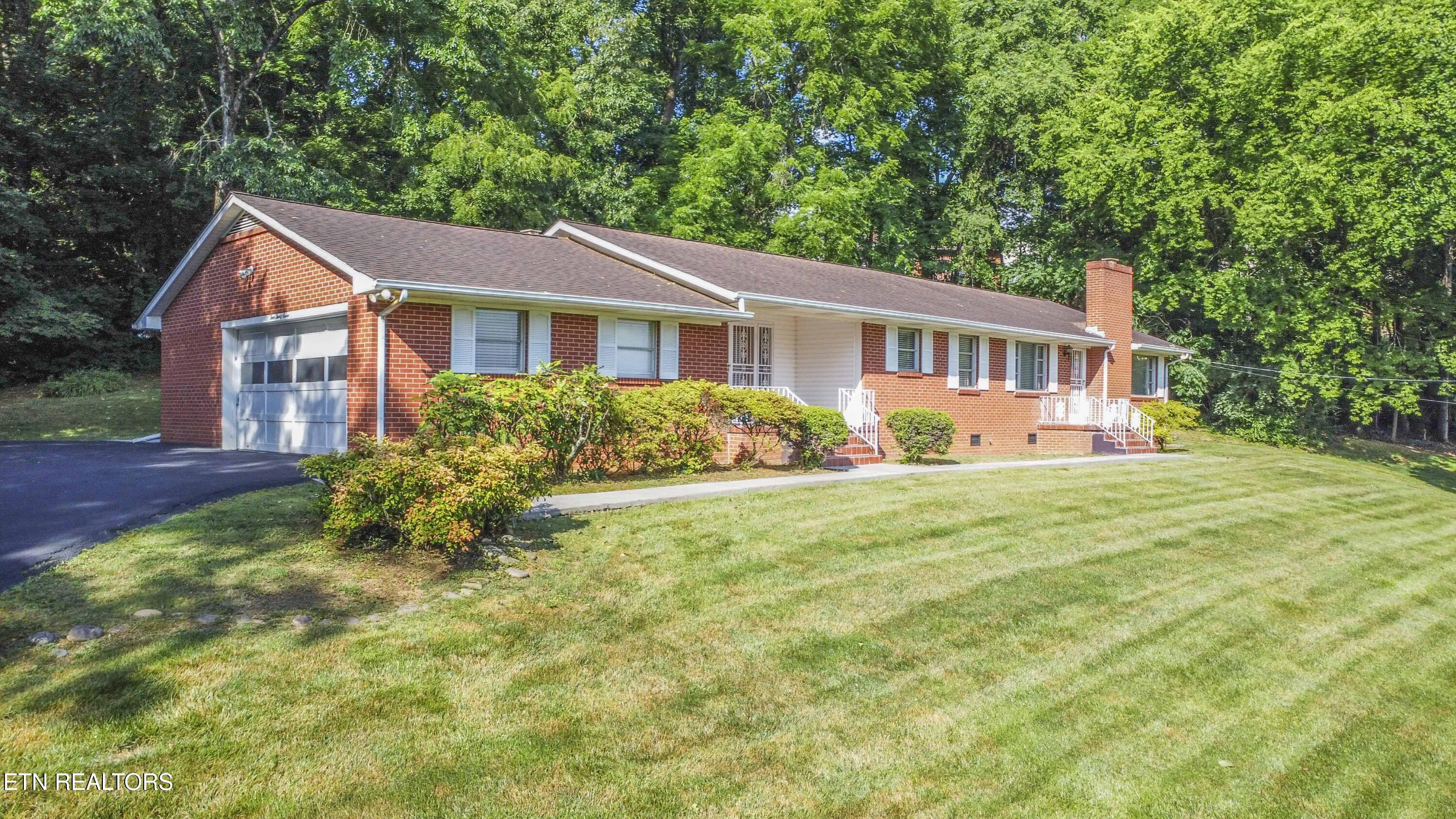 437 Bridge View Lane Knoxville TN 37914