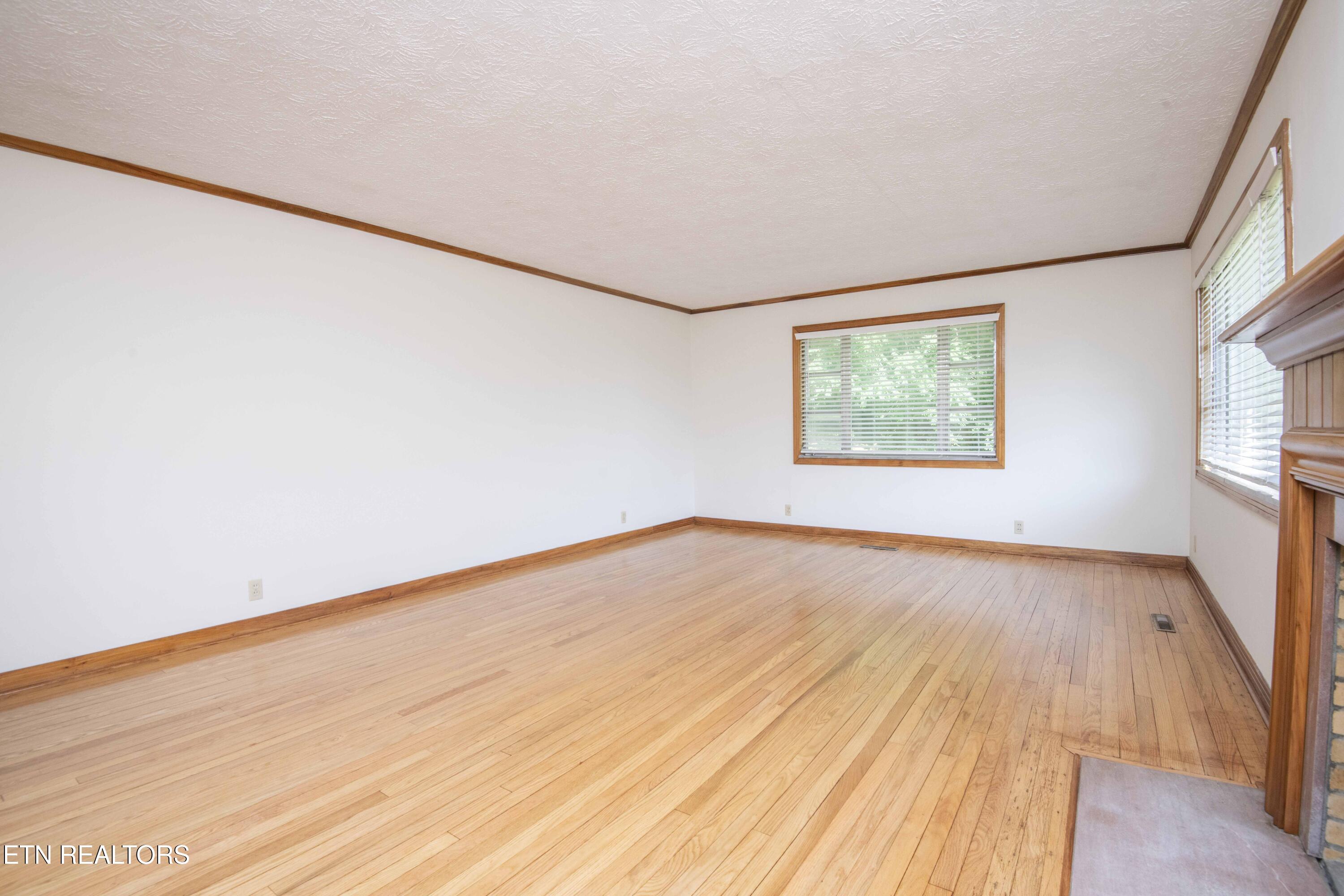 437 Bridge View Lane Knoxville TN 37914