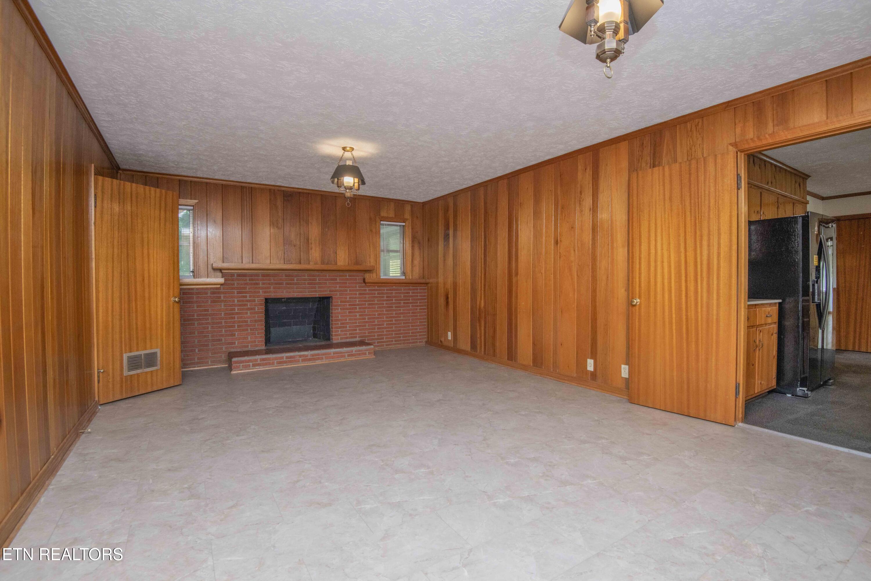 437 Bridge View Lane Knoxville TN 37914