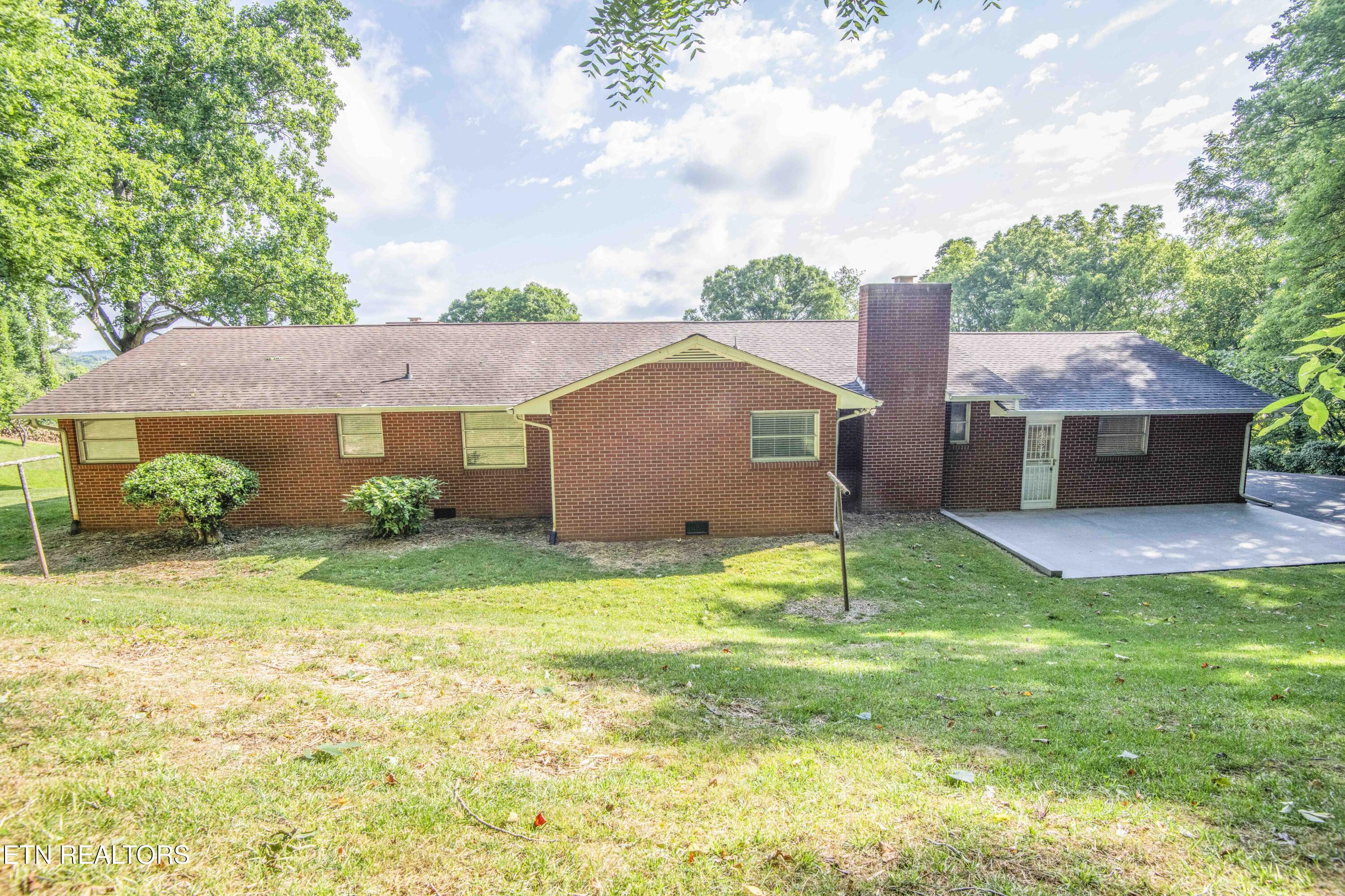 437 Bridge View Lane Knoxville TN 37914