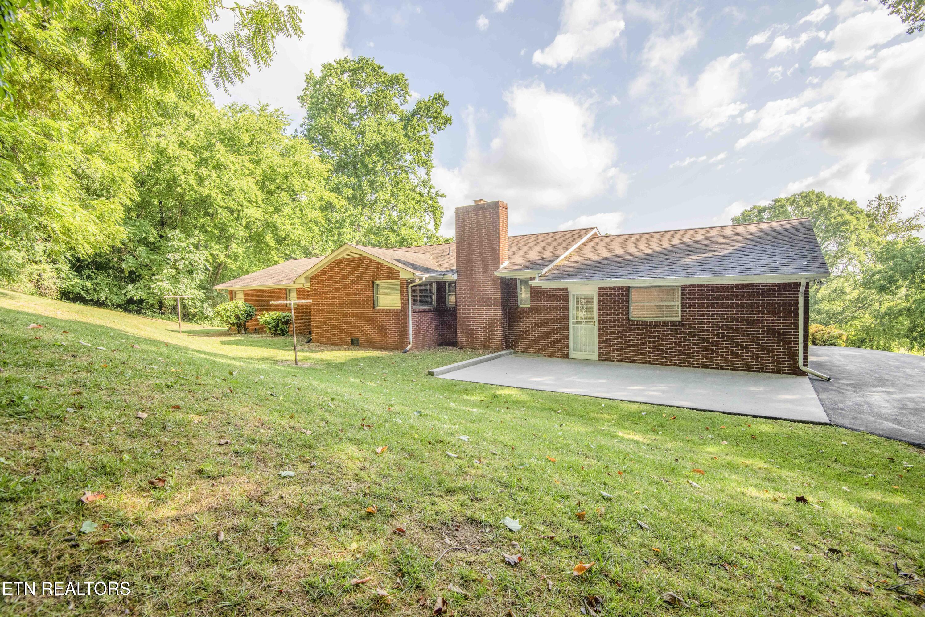 437 Bridge View Lane Knoxville TN 37914