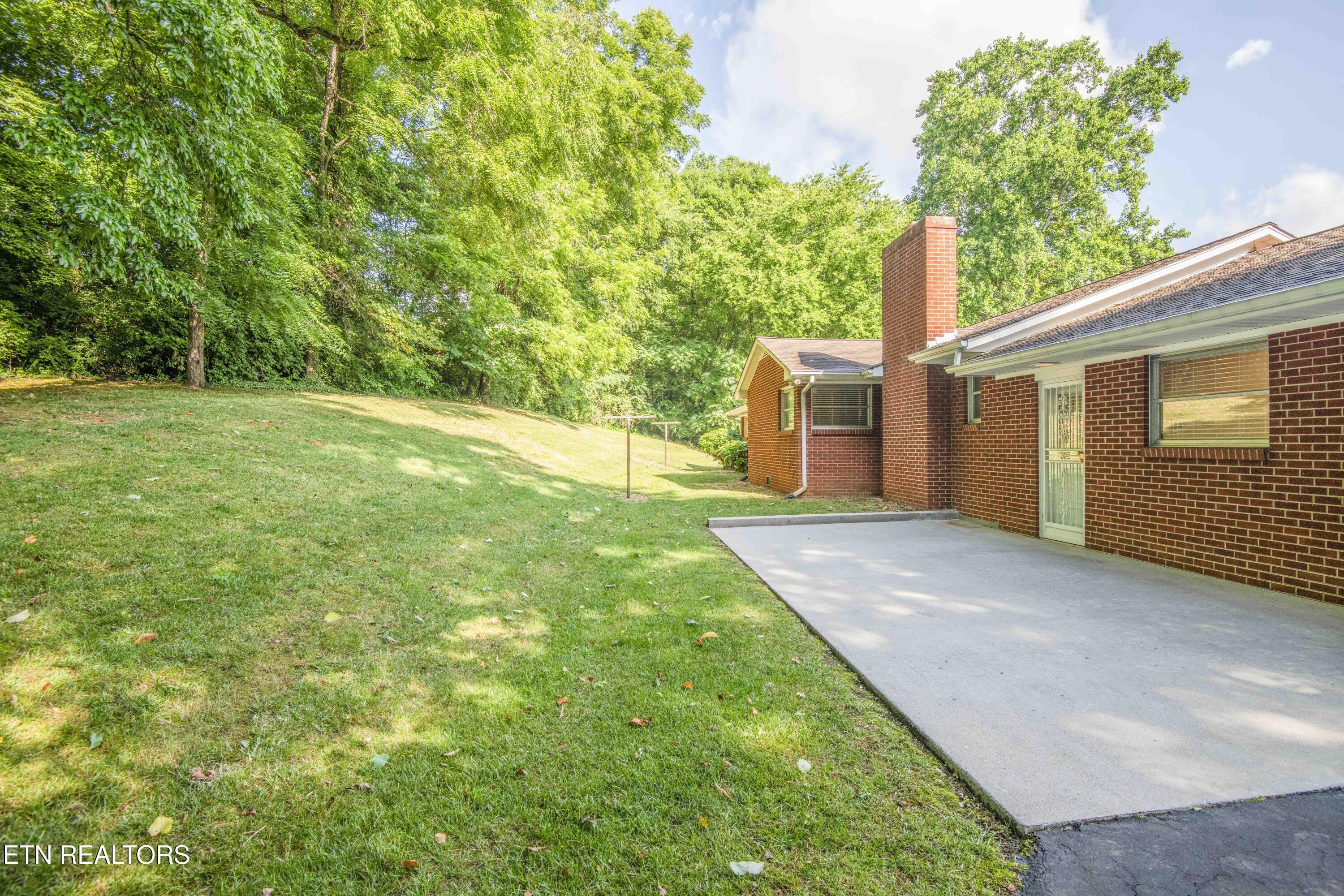 437 Bridge View Lane Knoxville TN 37914