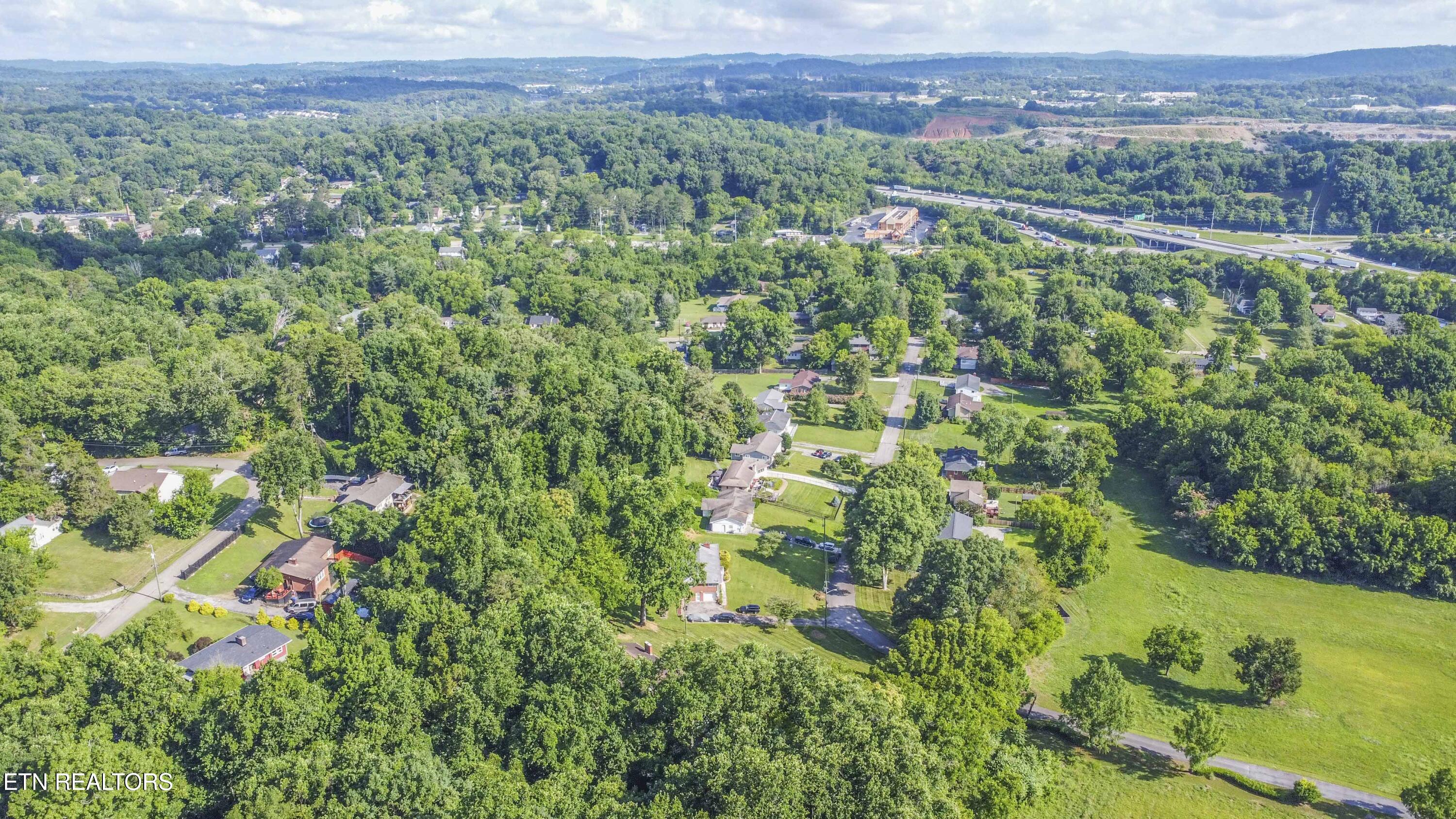 437 Bridge View Lane Knoxville TN 37914