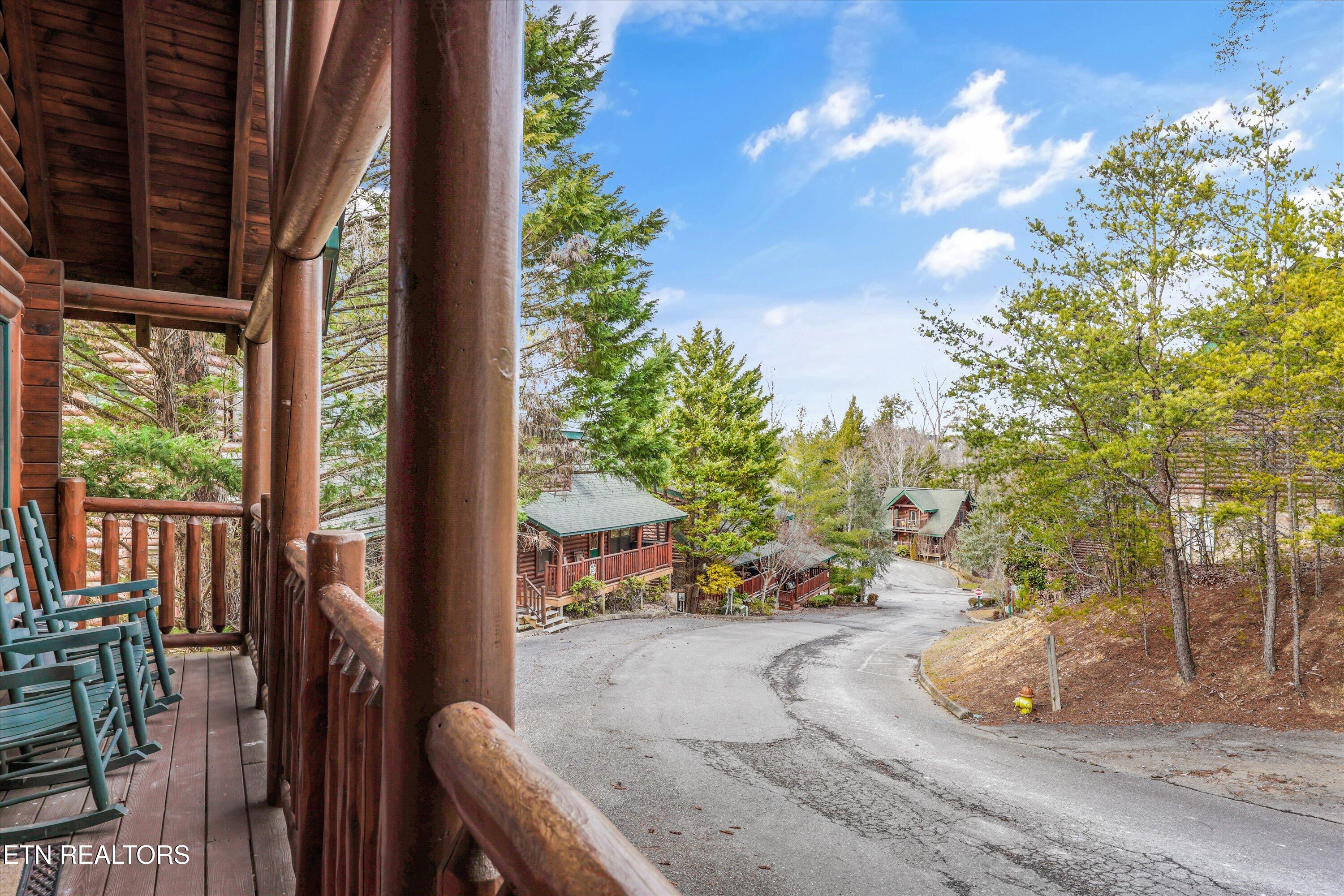 2012 Bear Creek Way Sevierville TN 37862