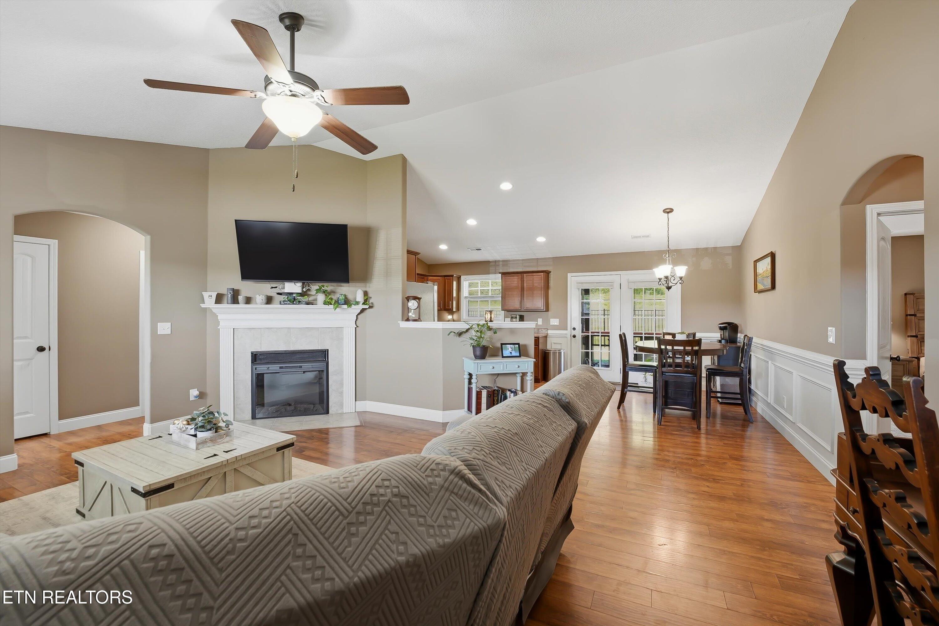 6515 Martha Oak Lane Knoxville TN 37918