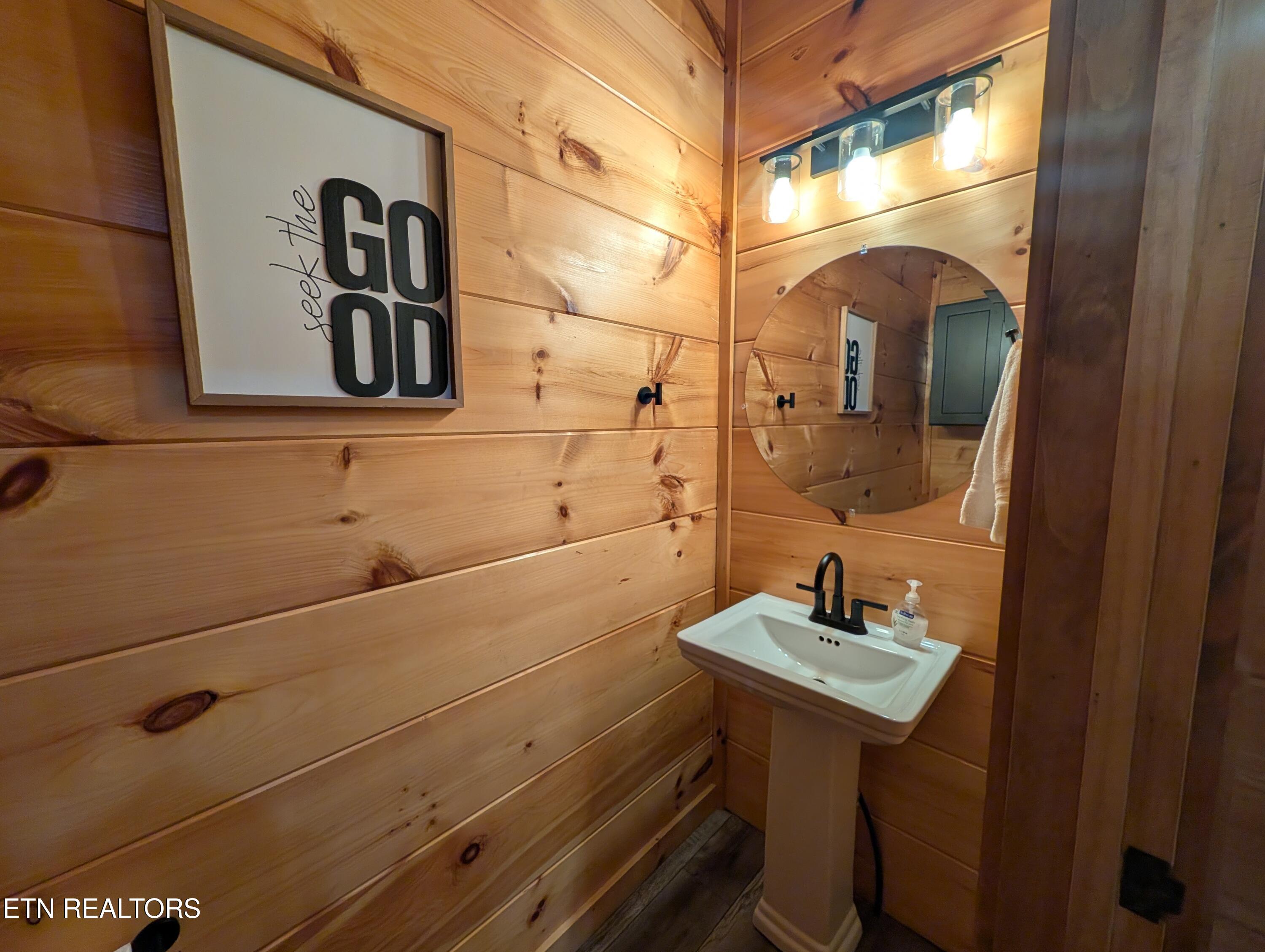 714 Old Ridge Road Gatlinburg TN 37738
