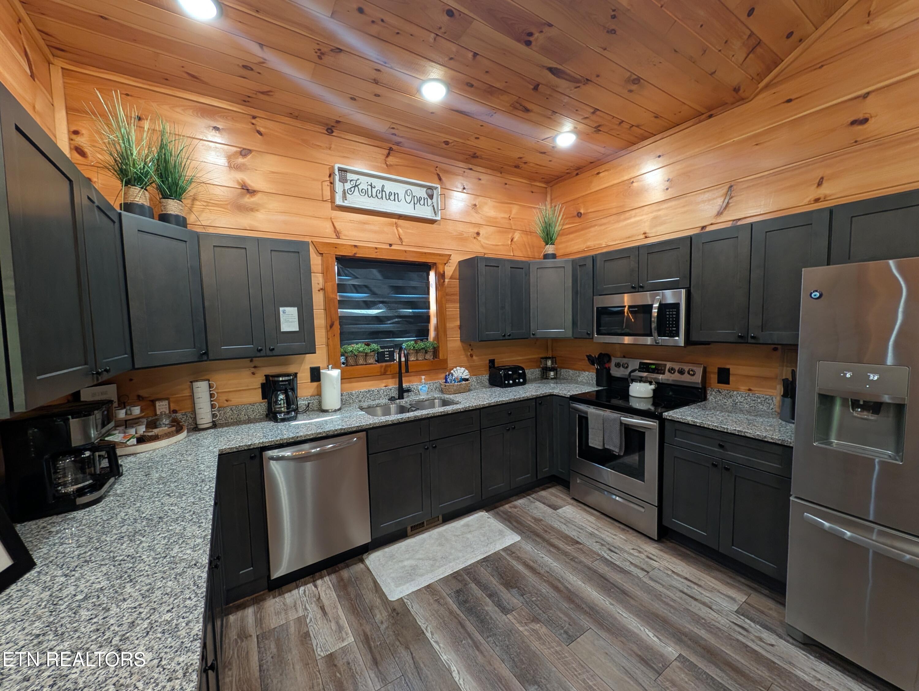 714 Old Ridge Road Gatlinburg TN 37738