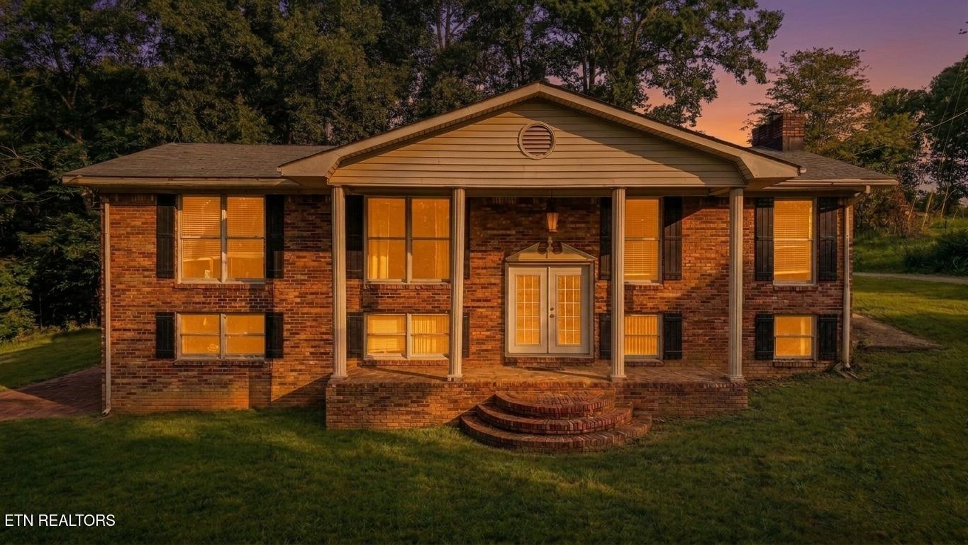 1696 Clouds Road New Tazewell TN 37825