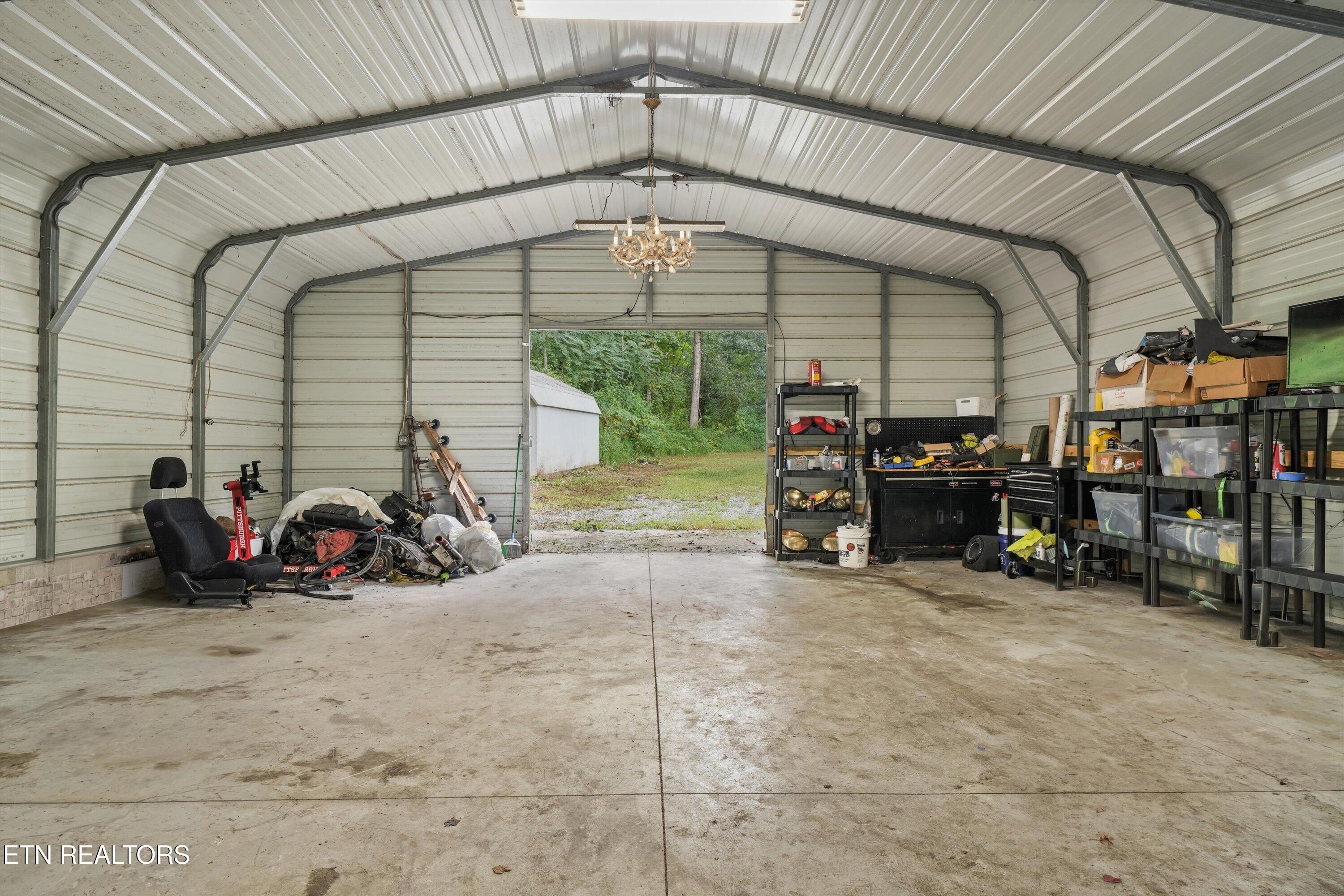 1696 Clouds Road New Tazewell TN 37825