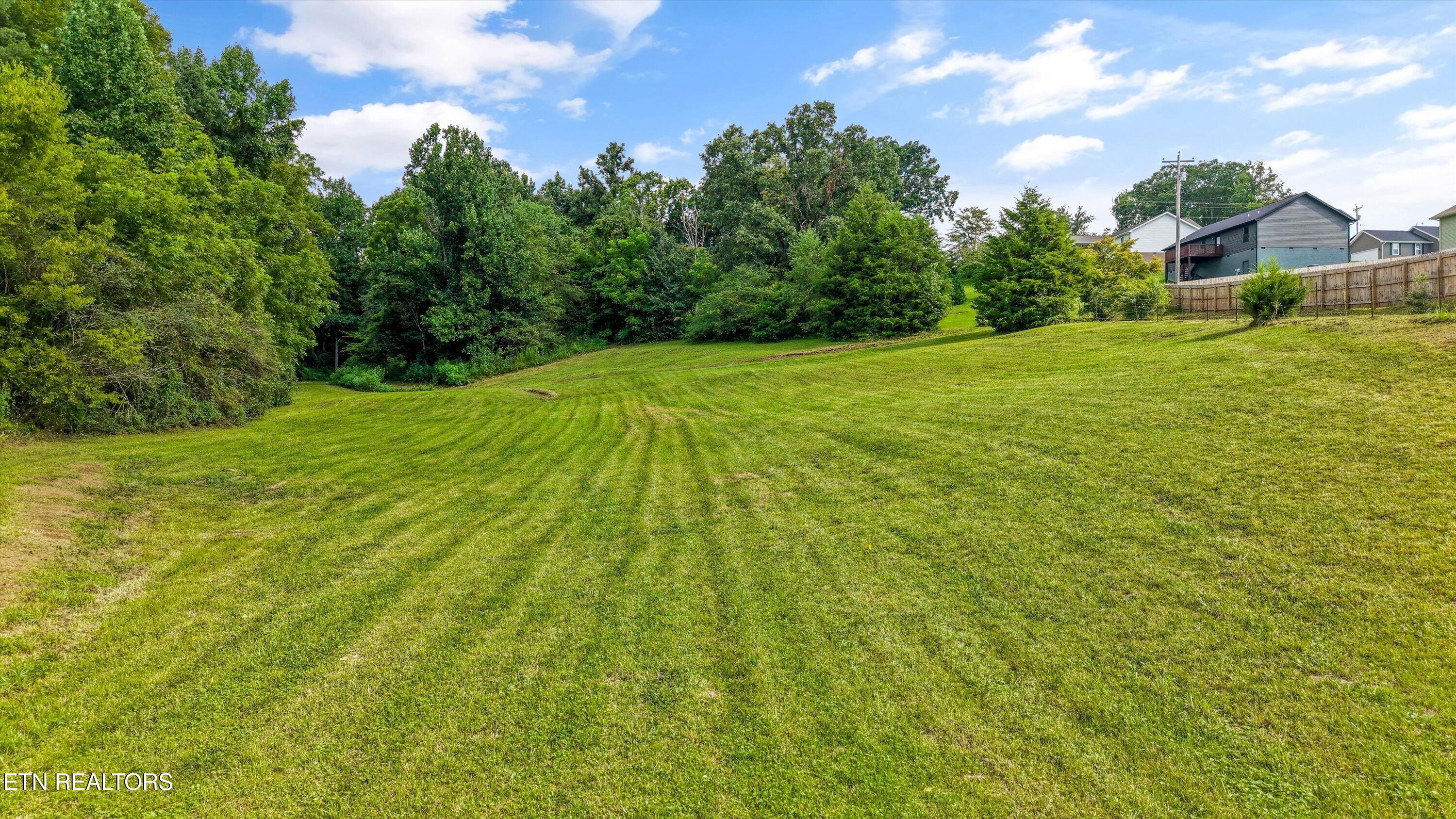 1696 Clouds Road New Tazewell TN 37825