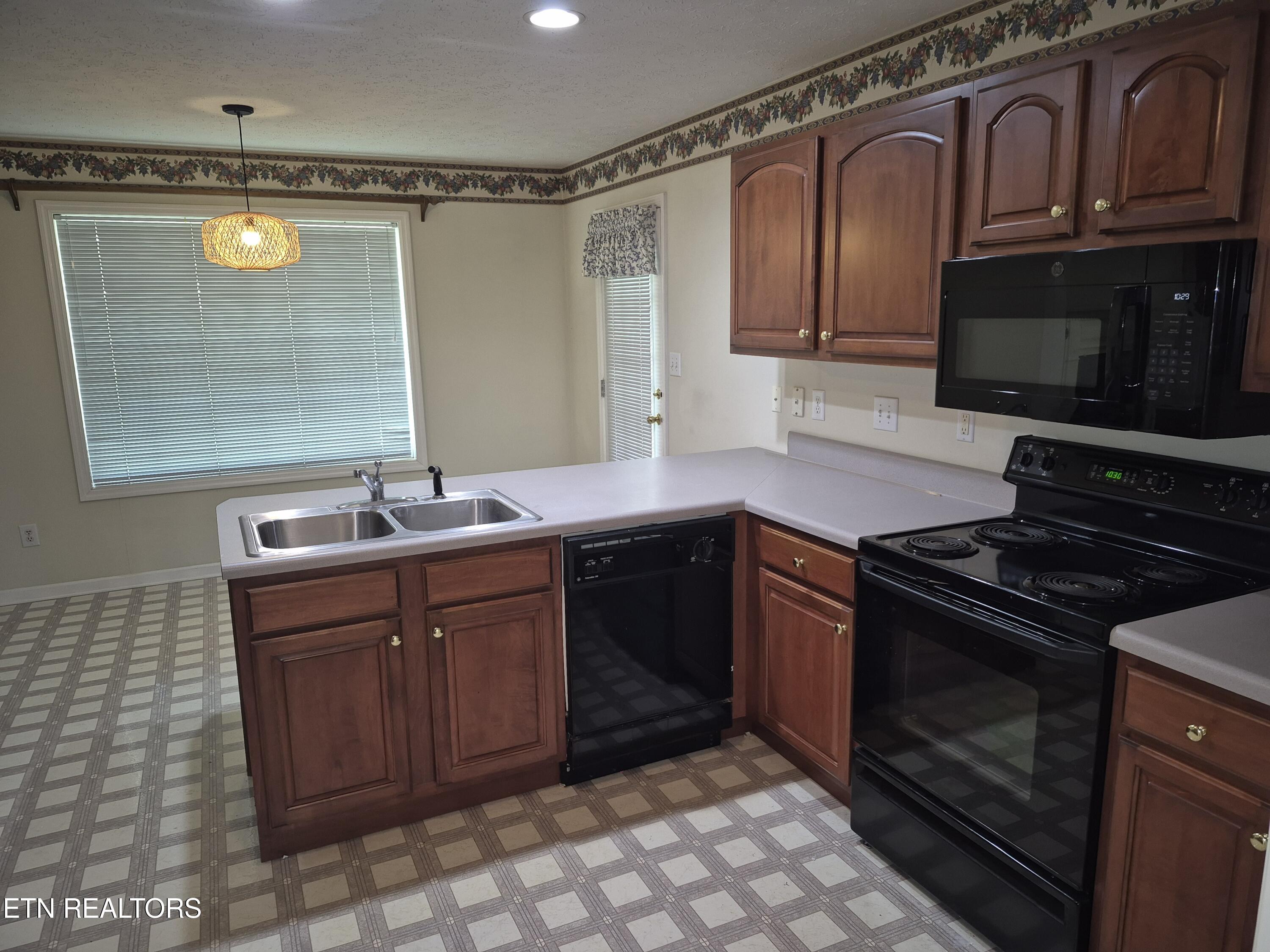 7017 Lake Bluff Court Knoxville TN 37920