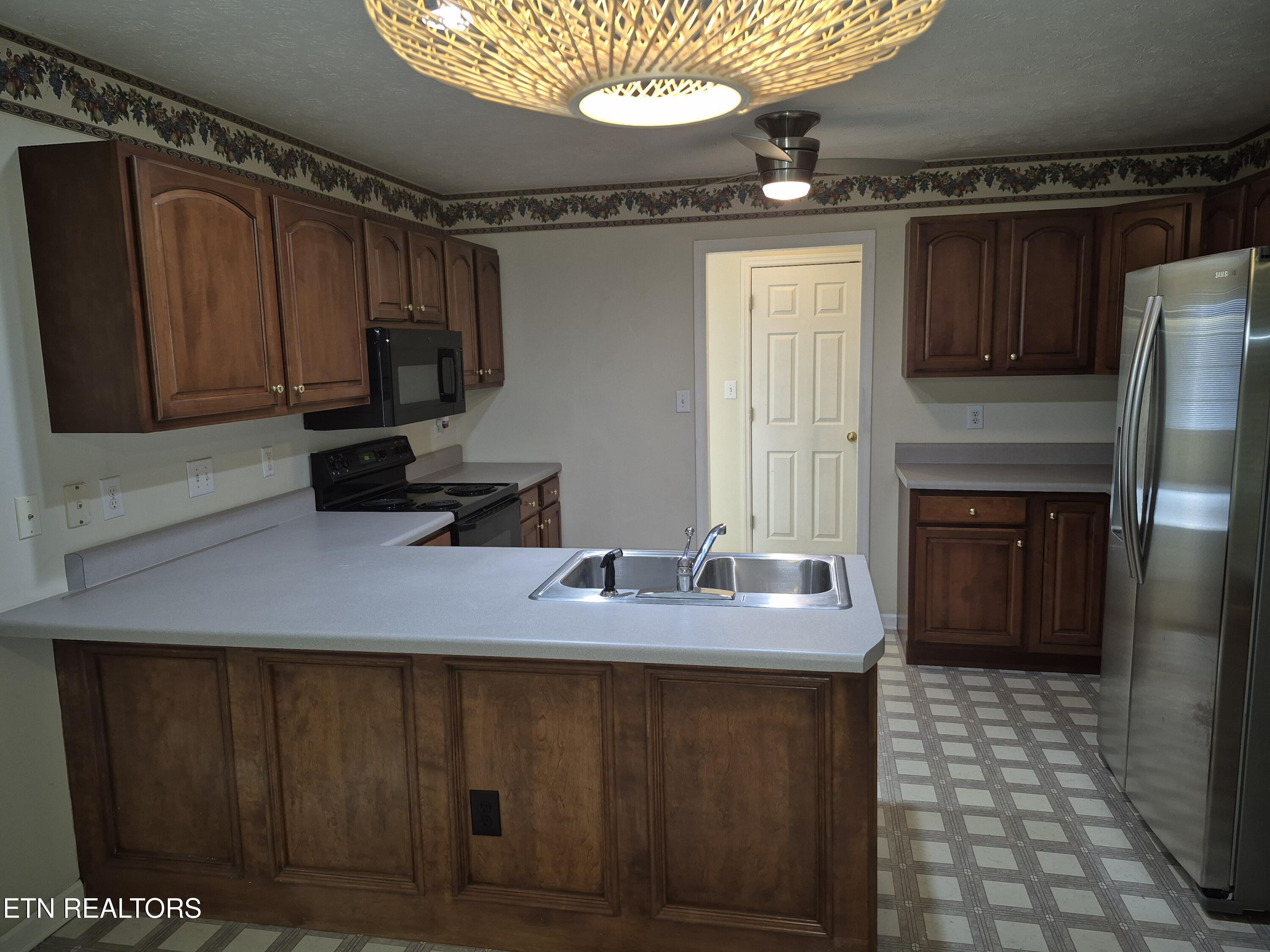 7017 Lake Bluff Court Knoxville TN 37920