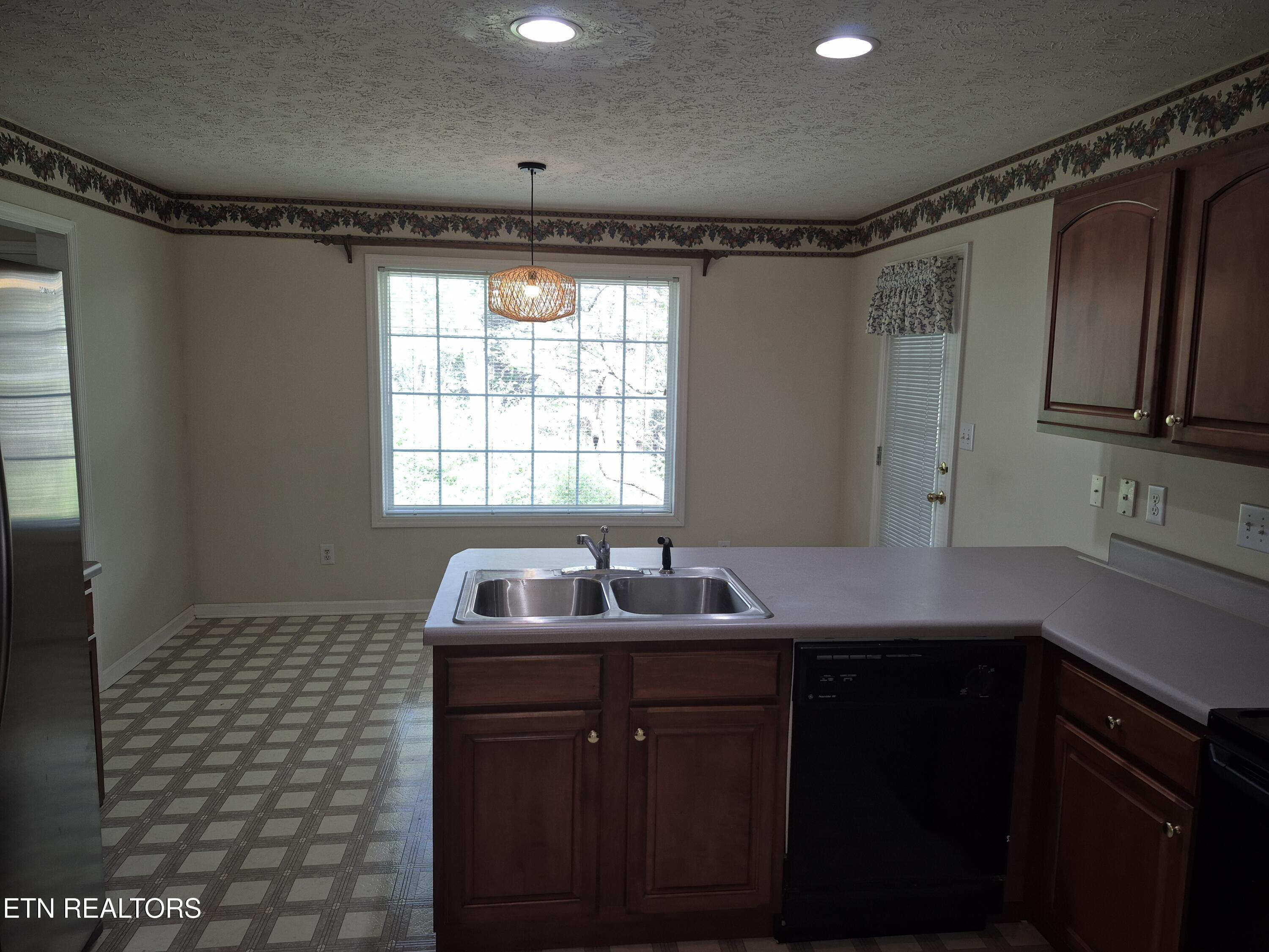 7017 Lake Bluff Court Knoxville TN 37920