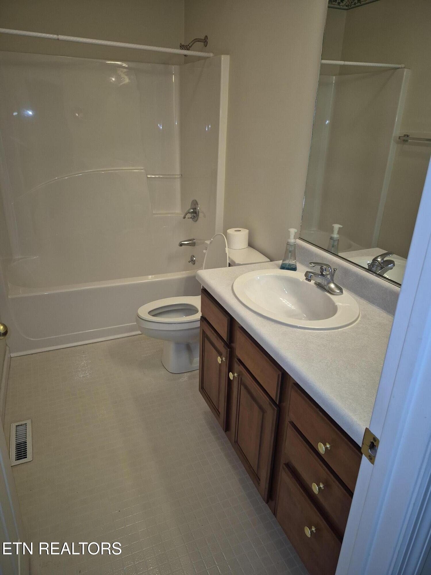 7017 Lake Bluff Court Knoxville TN 37920