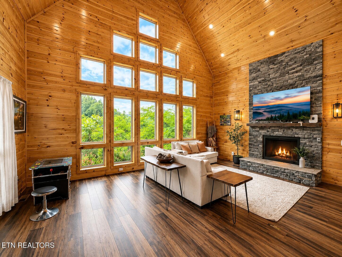 862 Crest View Drive Gatlinburg TN 37738
