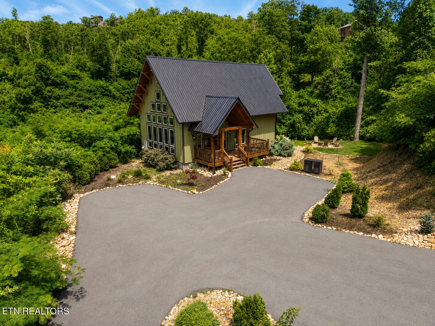 862 Crest View Drive Gatlinburg TN 37738