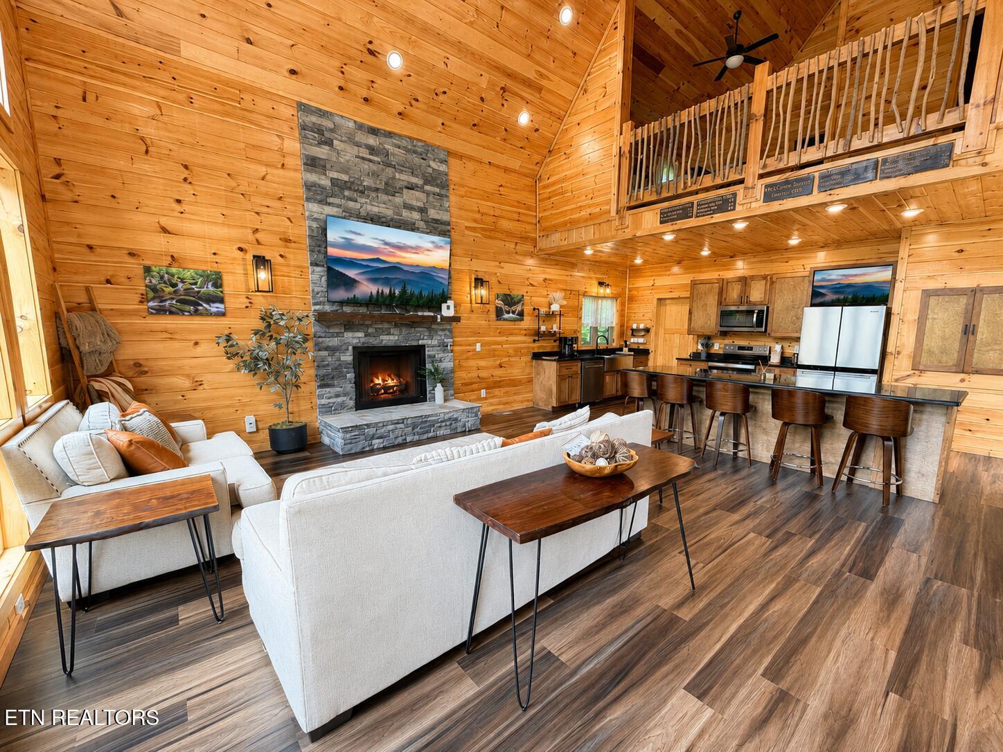 862 Crest View Drive Gatlinburg TN 37738
