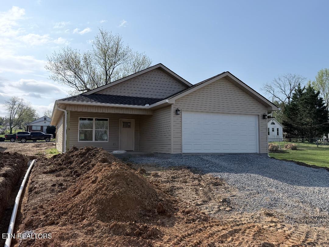 2528 E Clark Avenue Maryville TN 37804