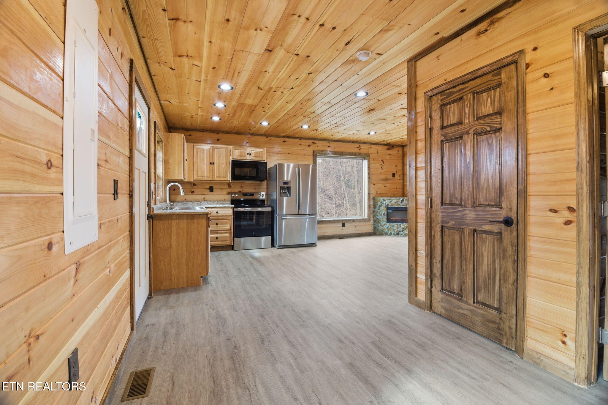 893 Beverly Hills Drive Sevierville TN 37862