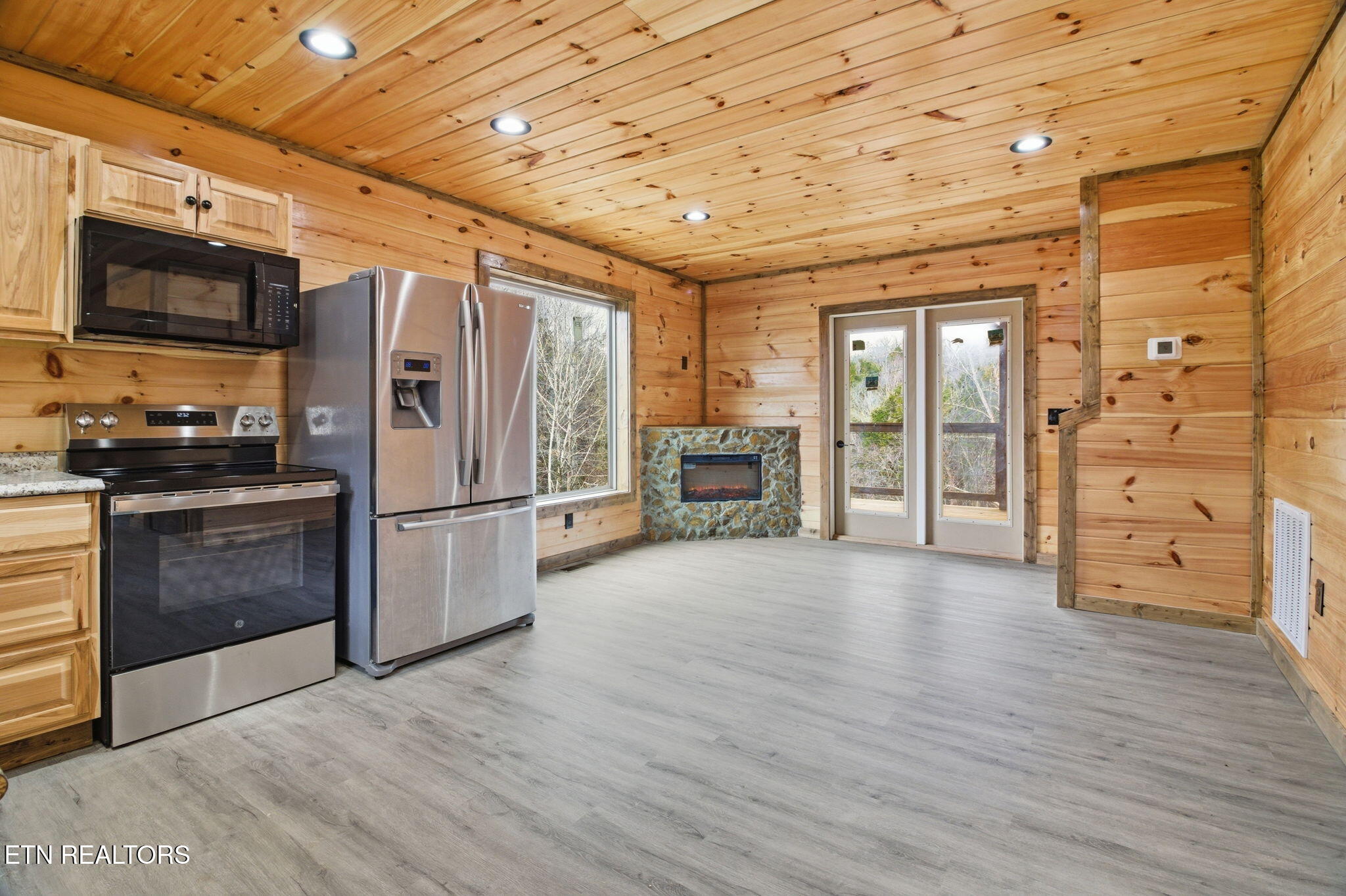 893 Beverly Hills Drive Sevierville TN 37862