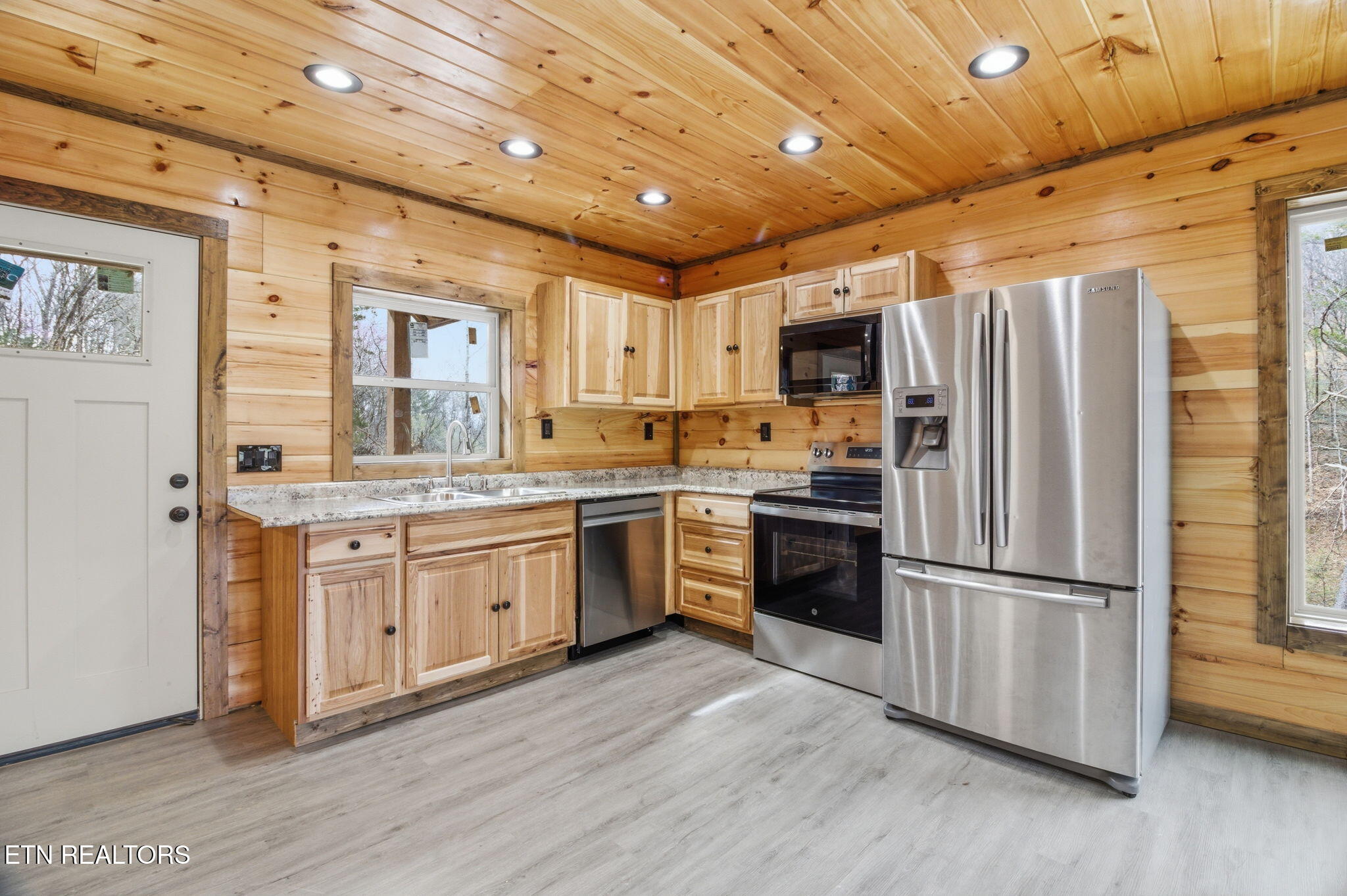 893 Beverly Hills Drive Sevierville TN 37862