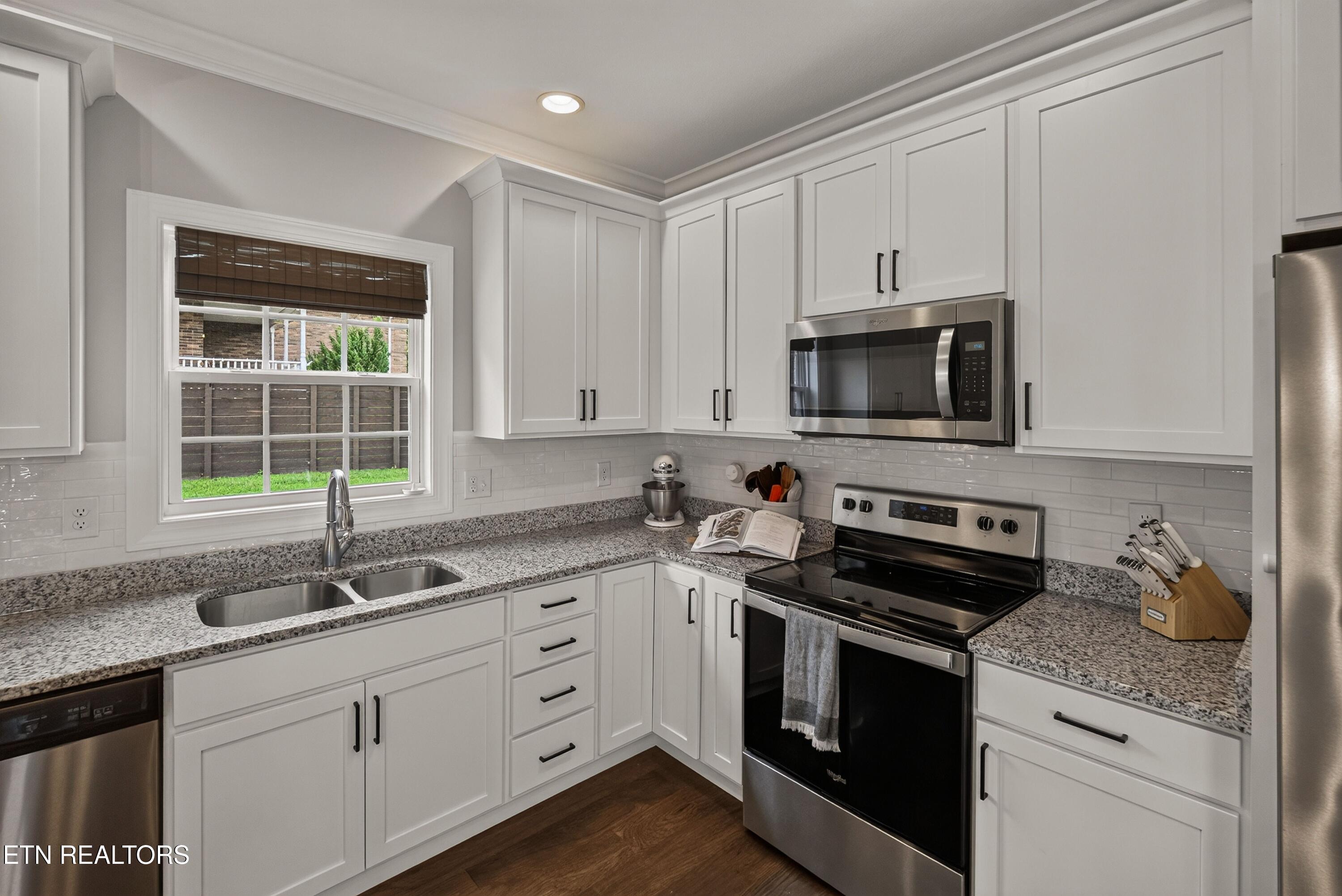 8182 Leclay Drive Knoxville TN 37938