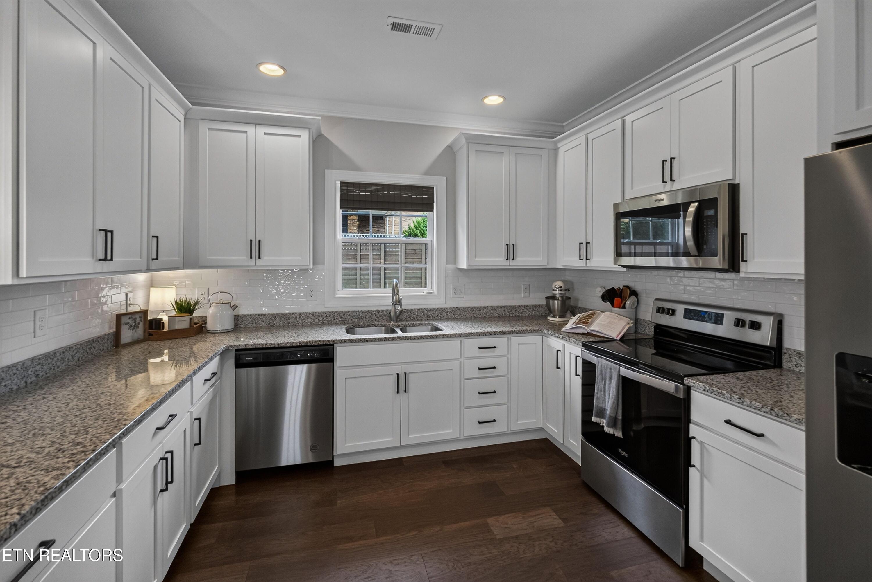 8182 Leclay Drive Knoxville TN 37938
