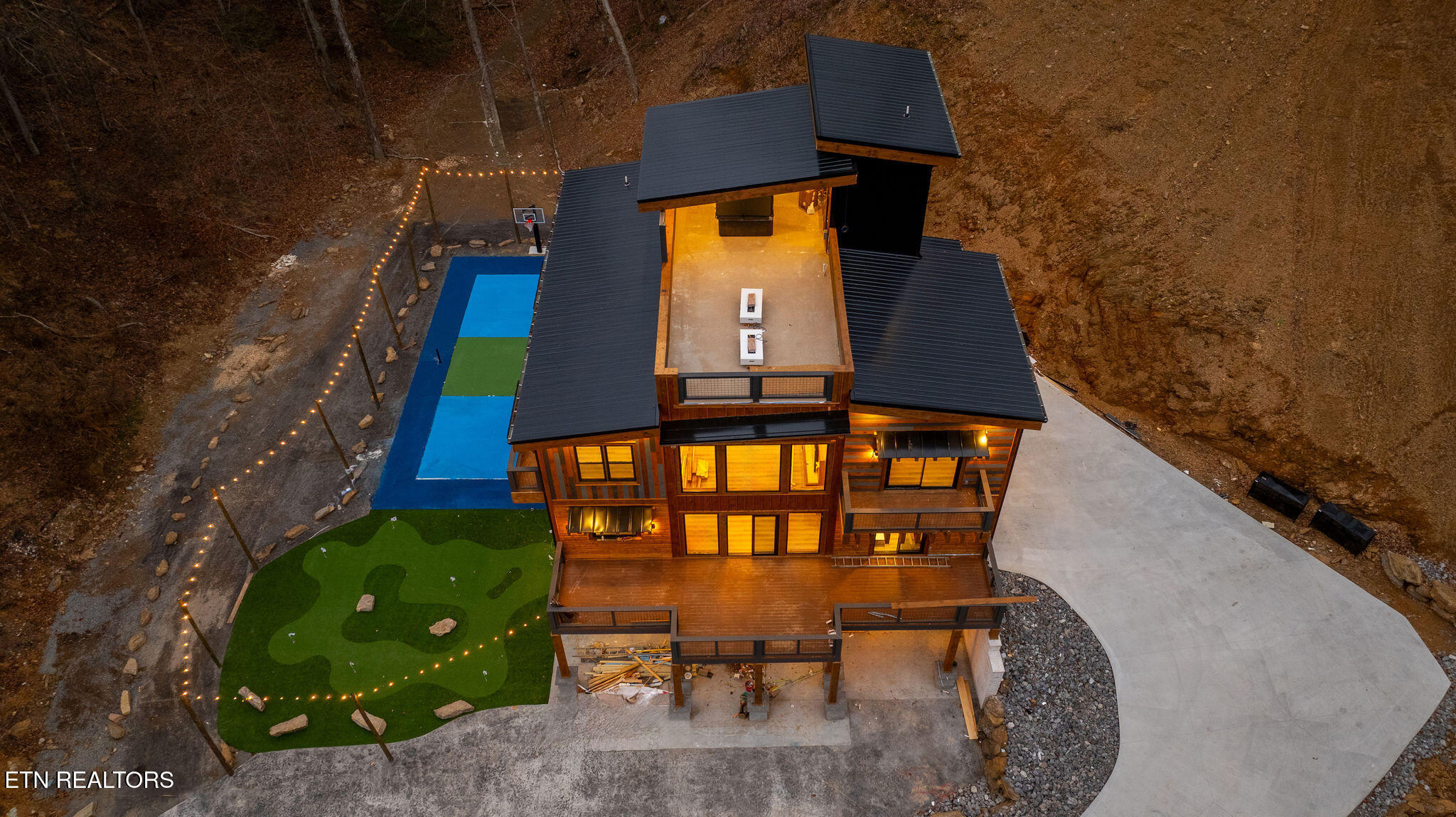 1880 Allen Way Sevierville TN 37862