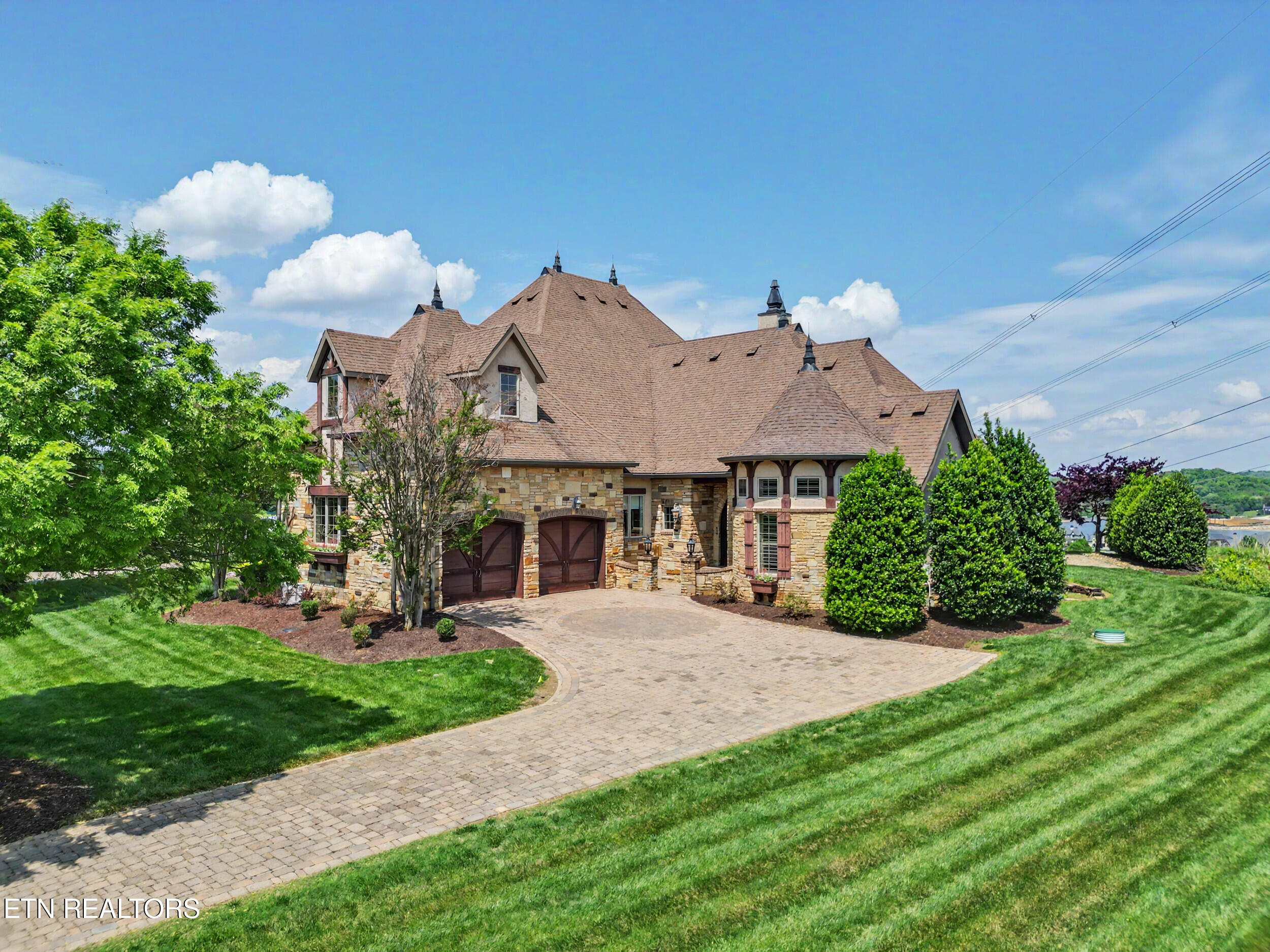 3320 High Pointe Way Louisville TN 37777