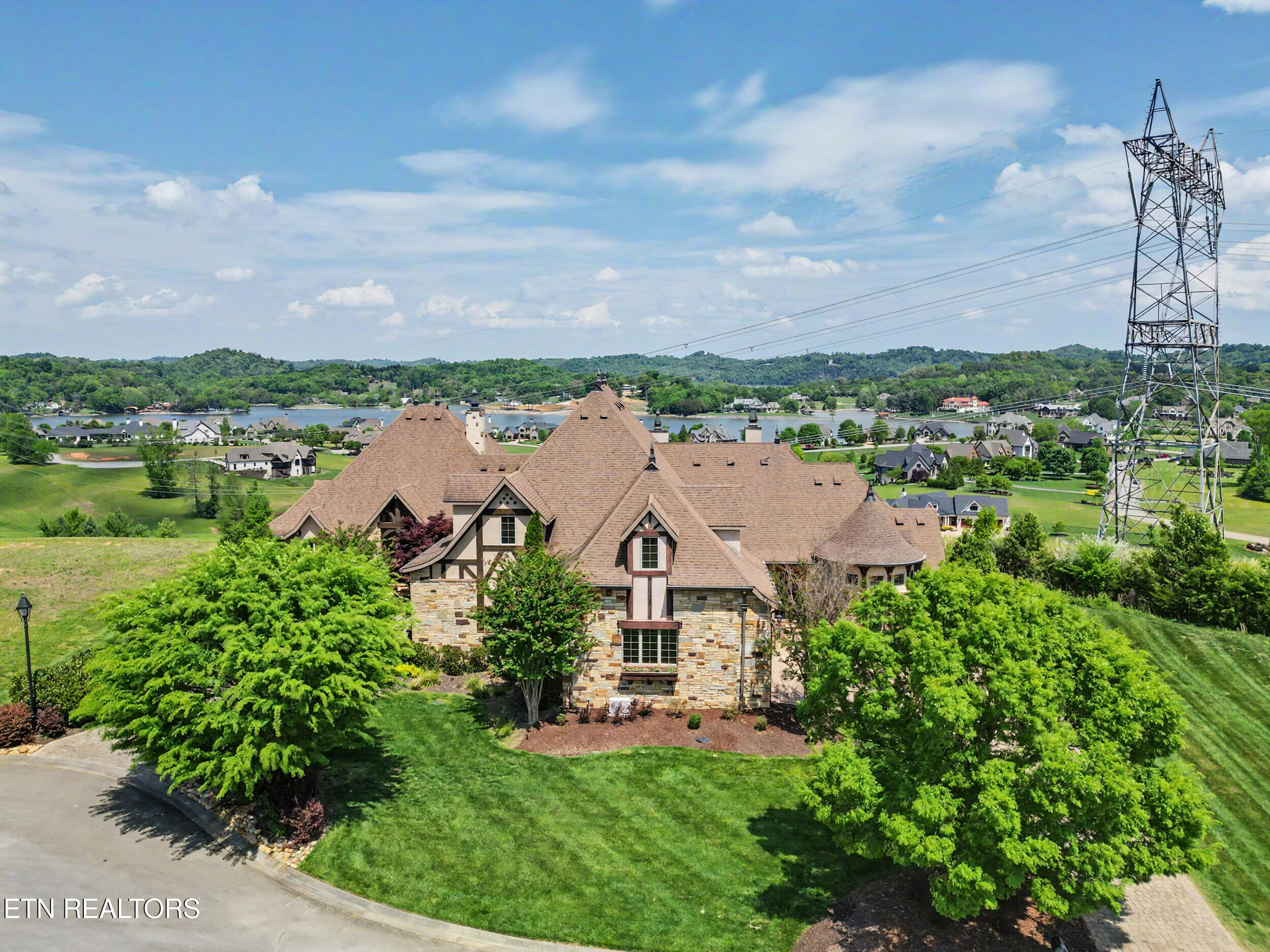3320 High Pointe Way Louisville TN 37777